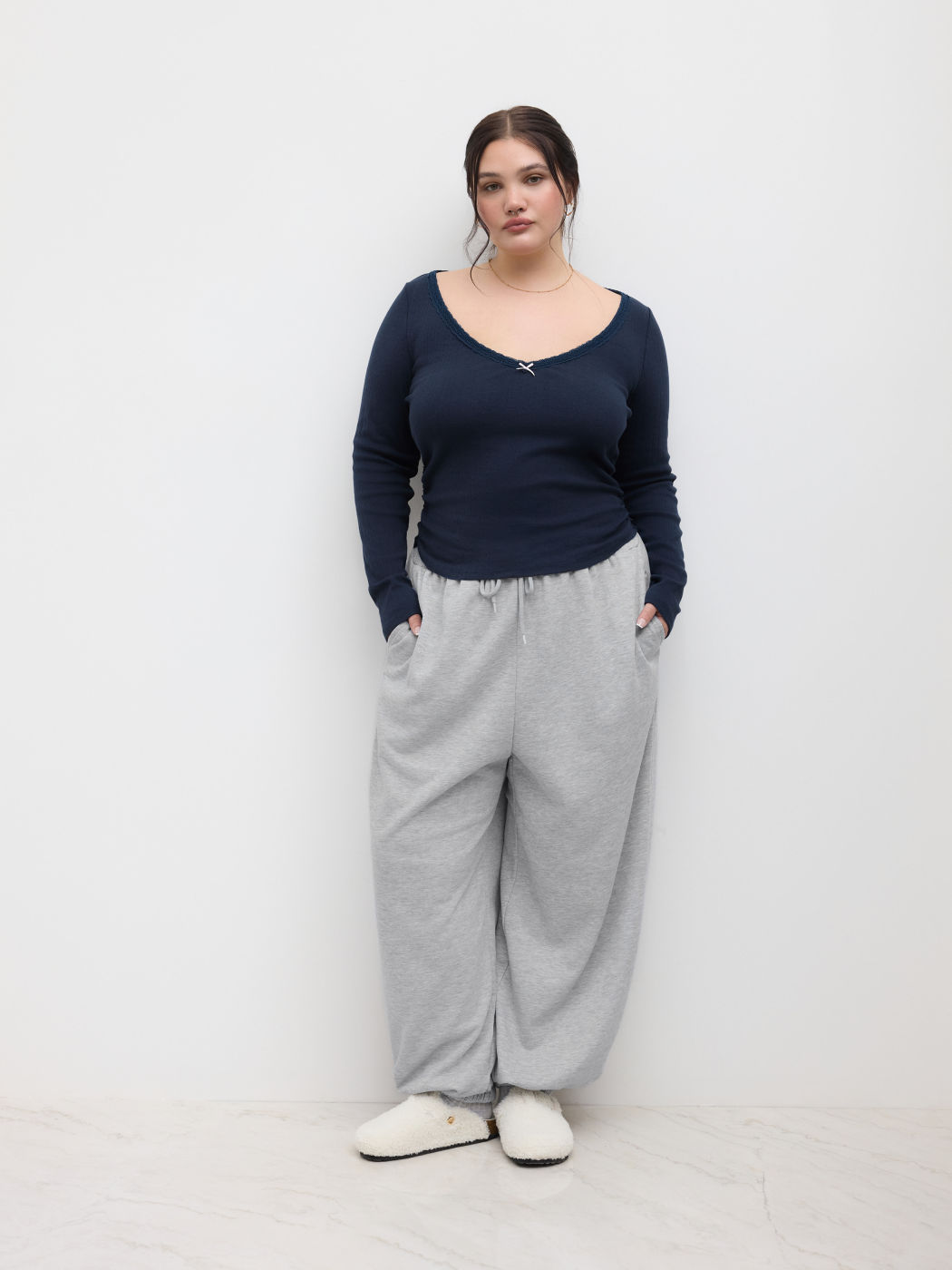 Baumwolle V-Ausschnitt Spitzenbesatz Schleife Rüschen Langarmshirt Kurve & Plus