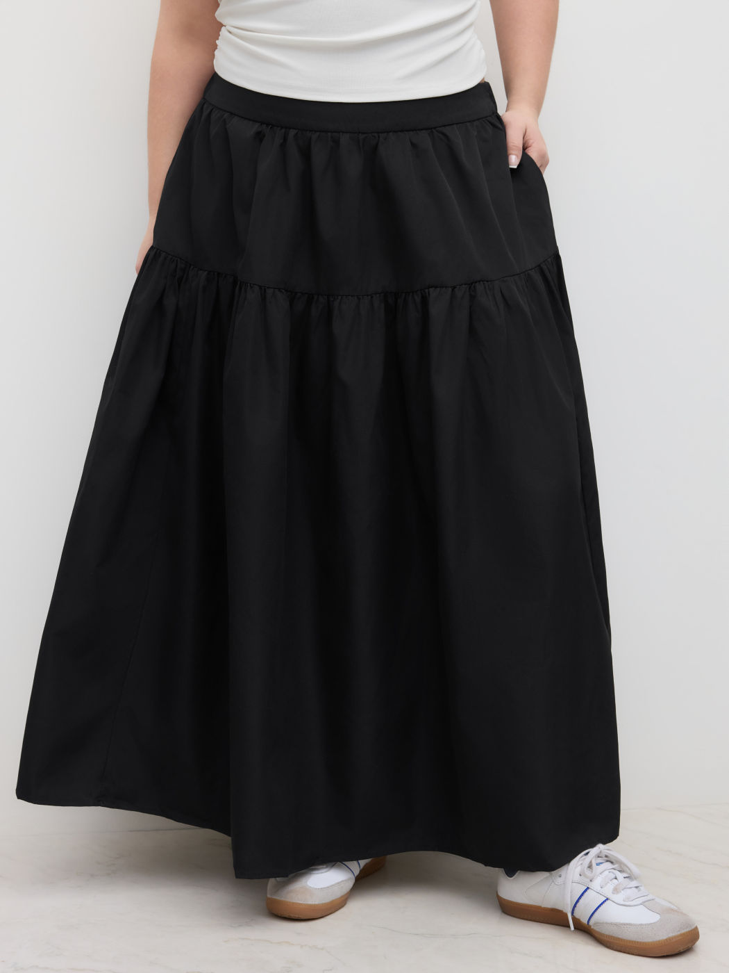 Solid Elastic Waist Tiered Maxi Skirt Curve & Plus