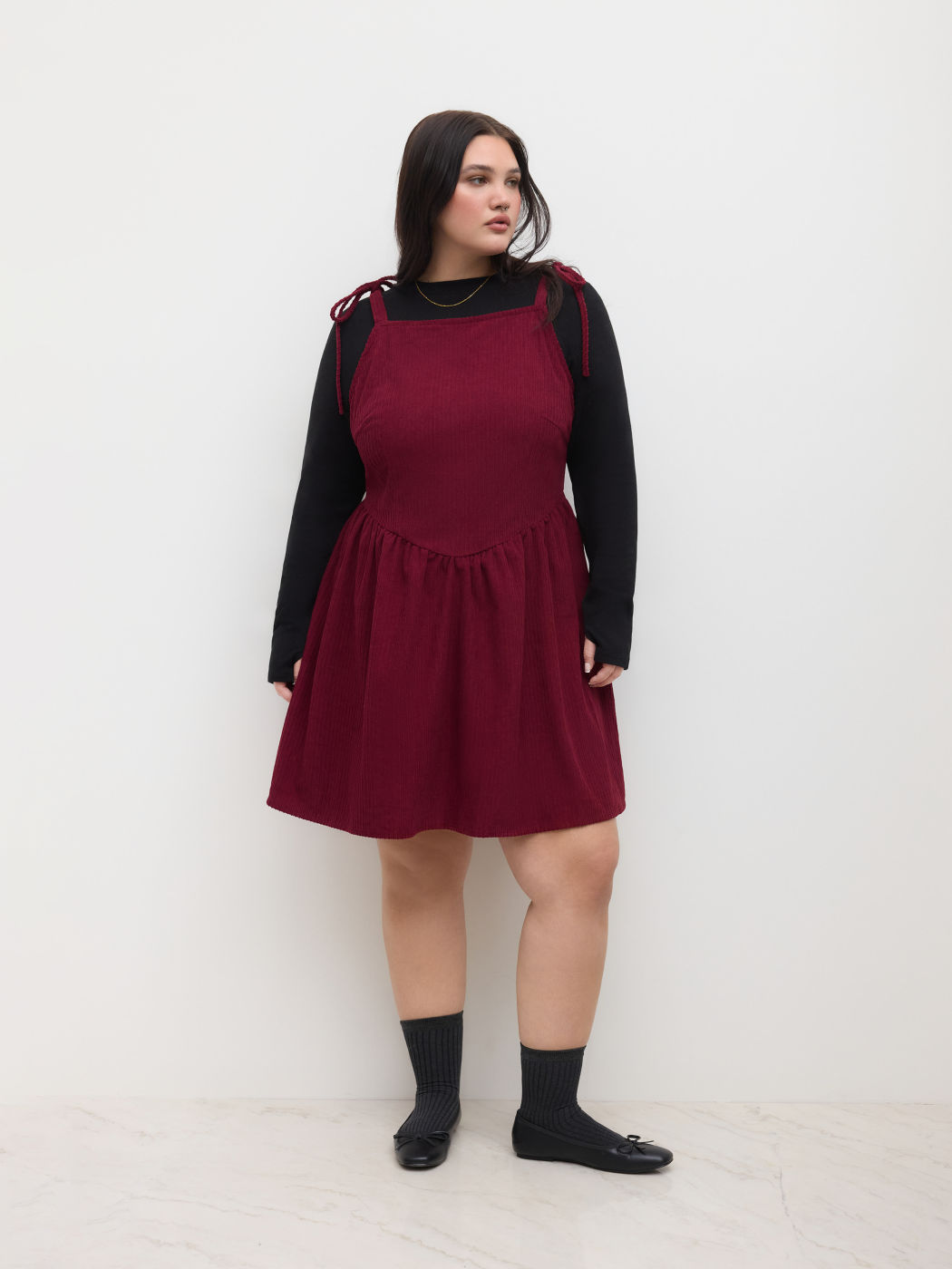 Mini abito in velluto a coste con collo a barca e fiocco Curve & Plus