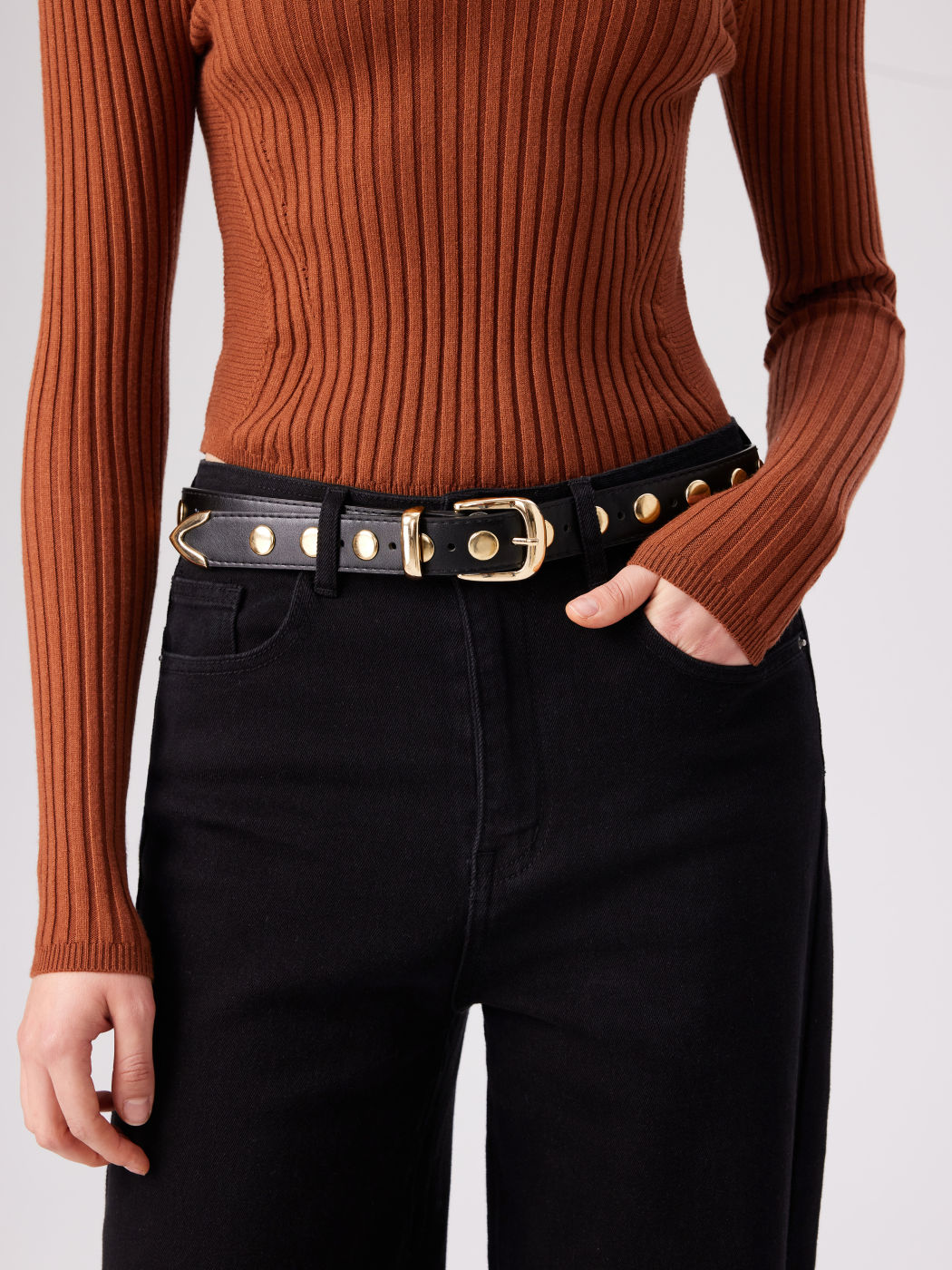 STUDDED BUCKLE BELT