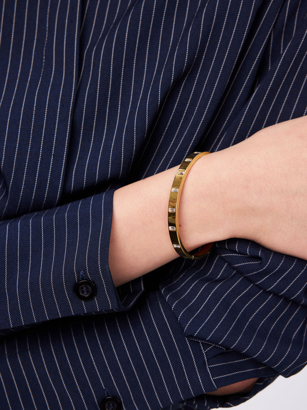 RHINESTONE 18K GOLD PLATED STAINLESS STEEL BANGLE BRACELET