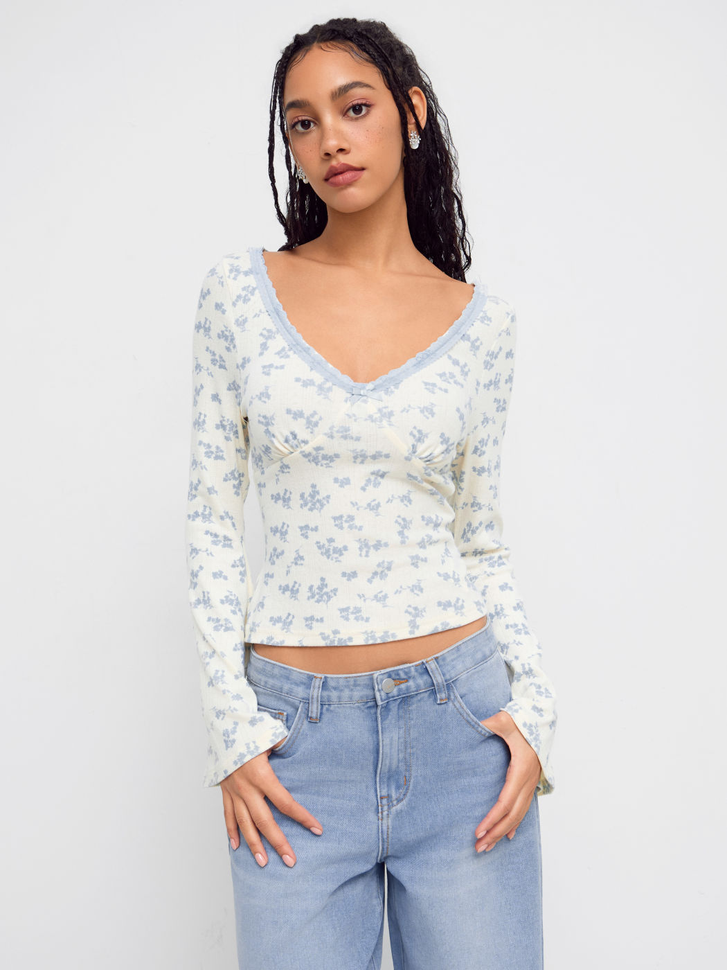 Cotton-blend V-neck Floral Bowknot Lace Trim Top