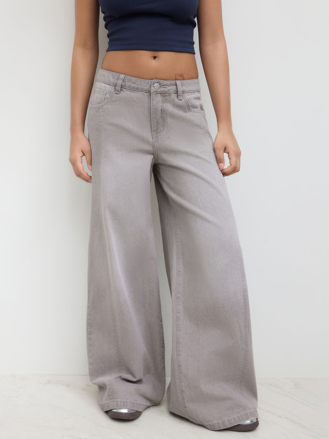 Denim Low Rise Pocket Baggy Jeans