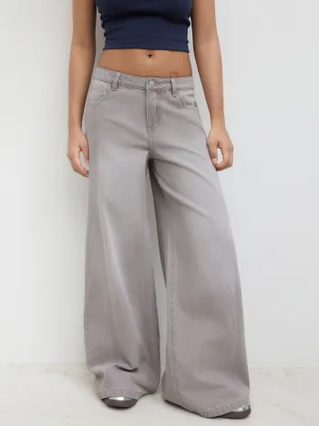 Denim Low Rise Pocket Baggy Jeans
