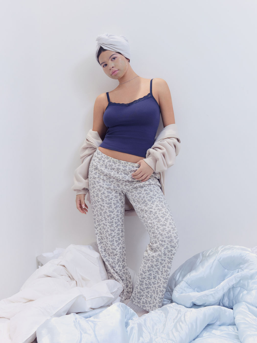 Pantalón Recto de Tiro Bajo Floral