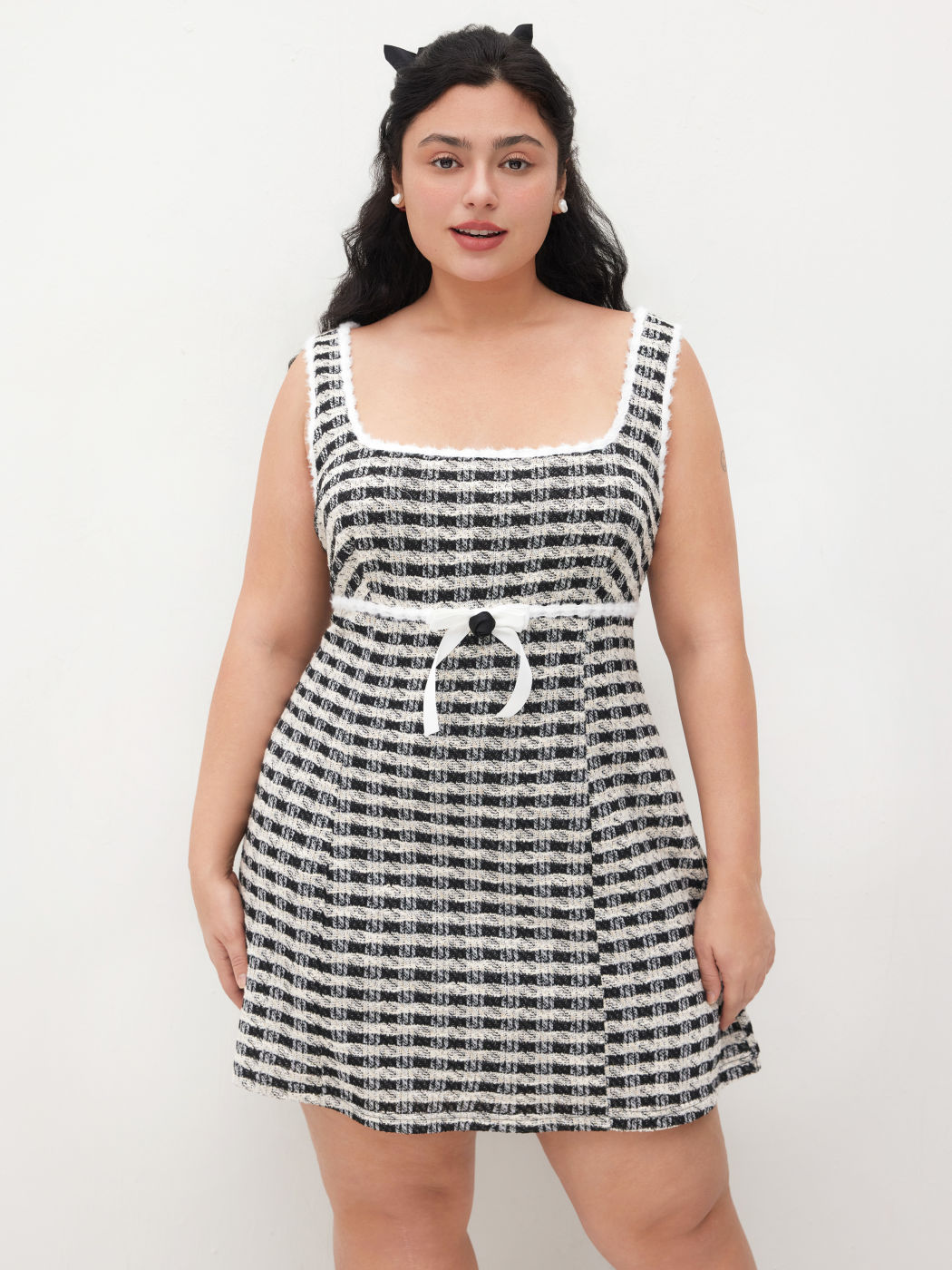 Jacquard-Karo-Schleife Minikleid Kurve & Plus
