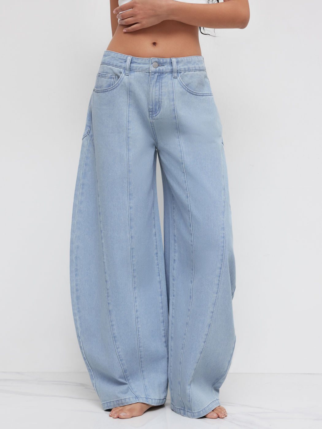 Denim Low Rise Pocket Barrel-leg Jeans