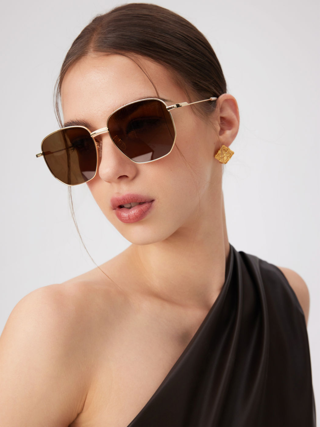 SQUARE FRAME FASHION GLASSES