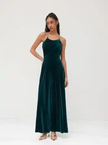 Einfarbiges Samt-Jumpsuit mit Spitzausschnitt, ärmellos und geriffelt
