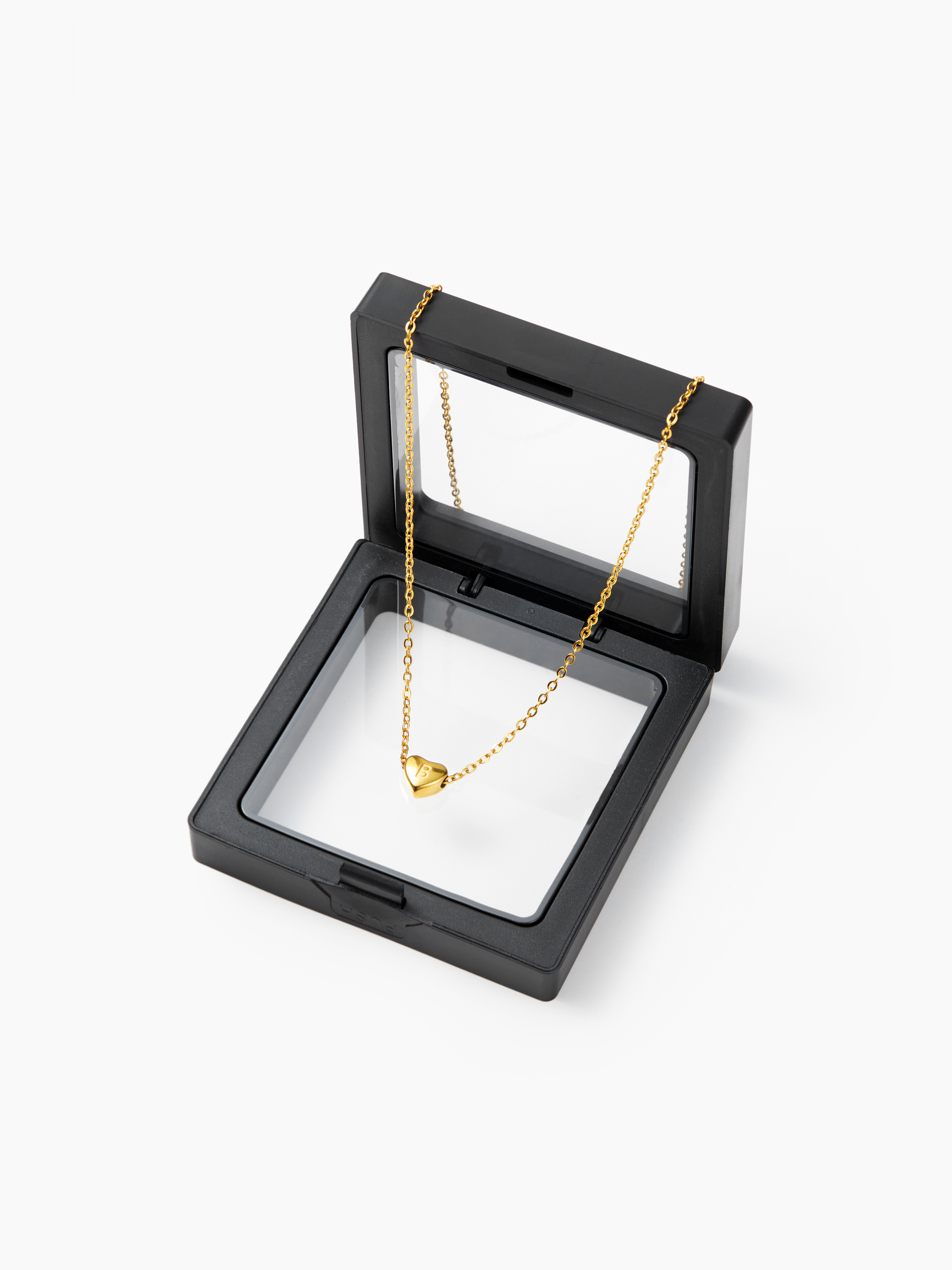 HEART & LETTER PENDANT NECKLACE