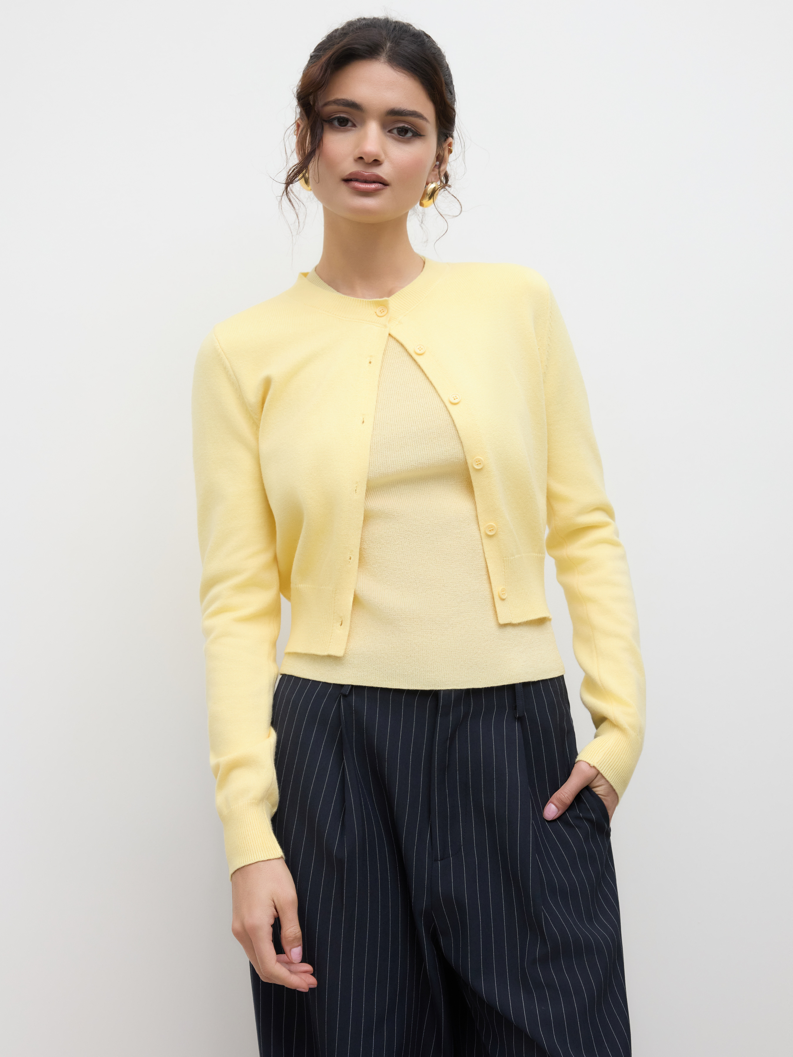 【DISCERNMENT】Basic collar knit short sleeve cardigan Women Y2K Short Sleeve Cardigan Round Neck Button Down