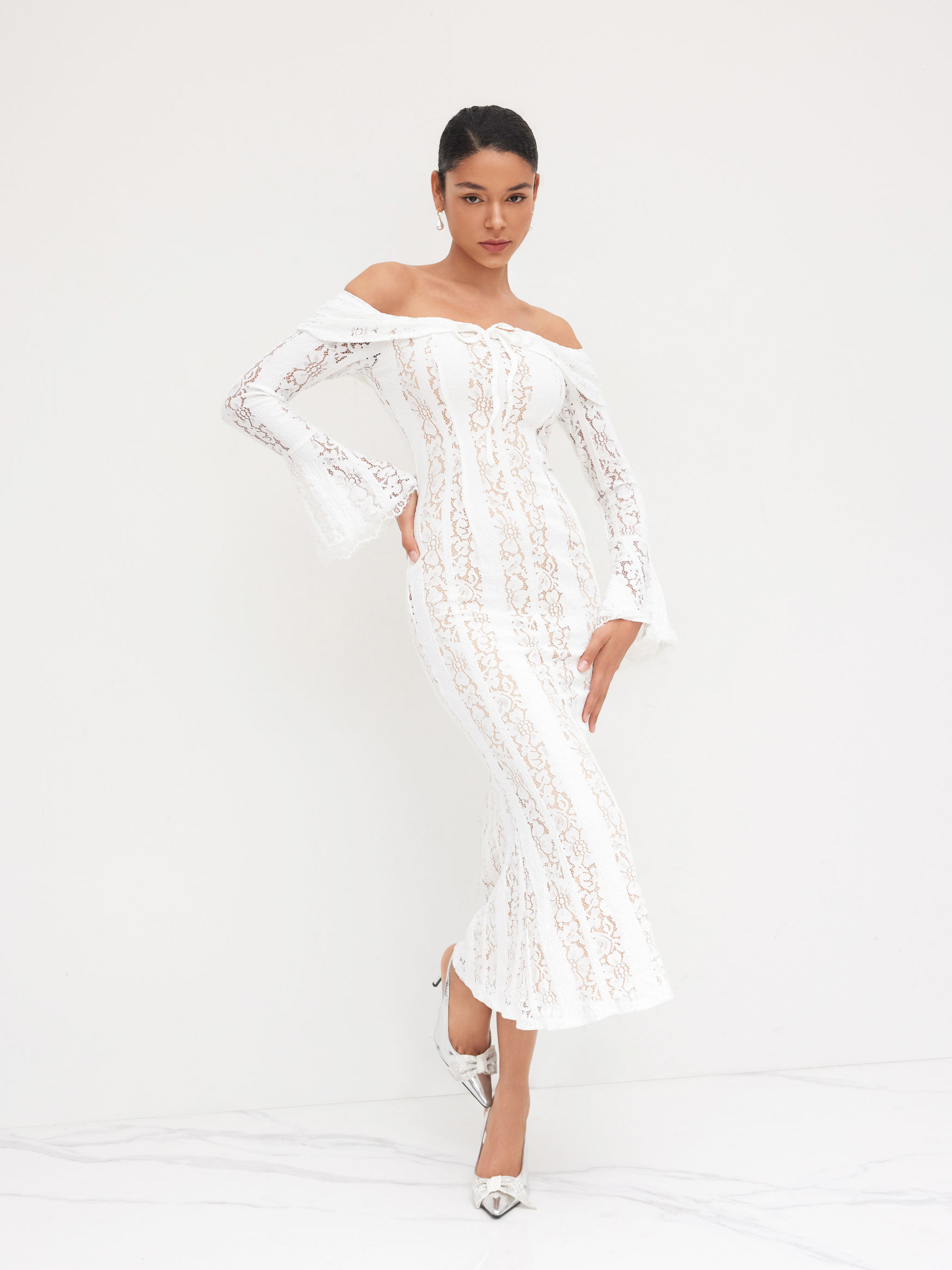 Lace Off-shoulder Floral Knotted Maxi Dress