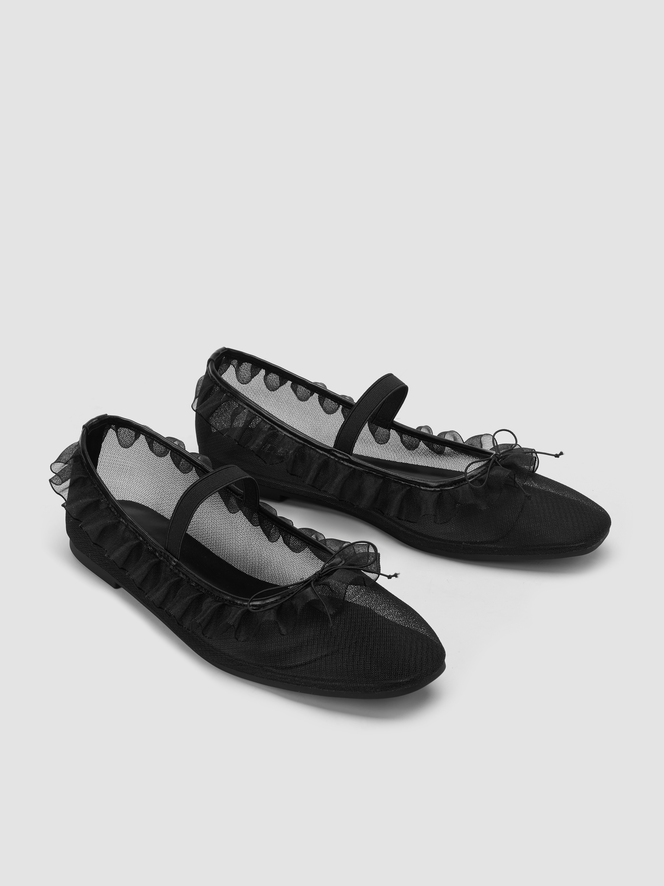 国内配送★Cider★フラワーレース・メリージェーン 2色展開 Shop the Latest Mary Janes Shoes for Women | Cider Fashion
