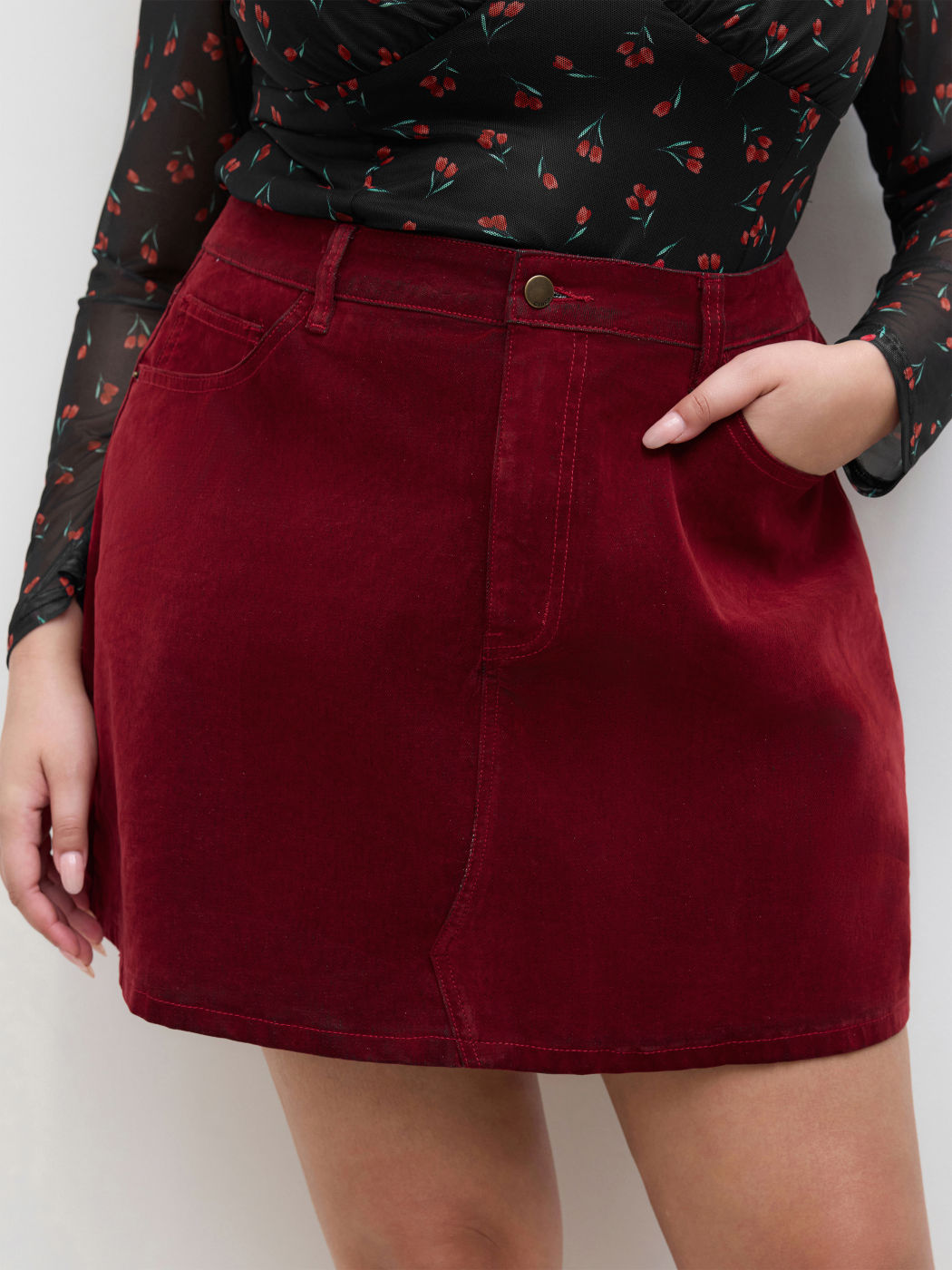 Stretch Denim Mid Rise Pocket Mini Skirt Curve & Plus