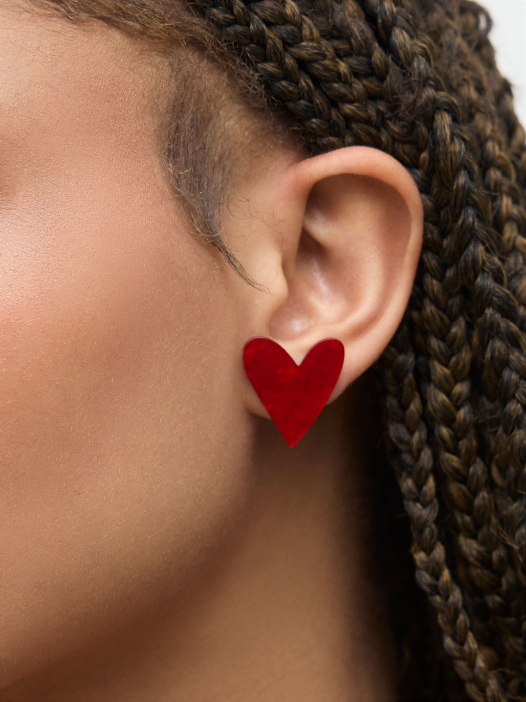 HEART ACRYLIC STUD EARRINGS