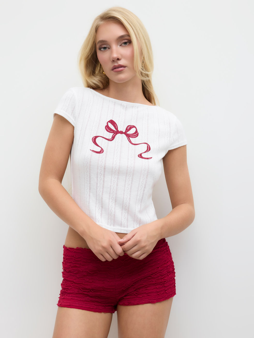 Bowknot Graphic Top & Low Rise Lettuce Trim Legging Shorts Set