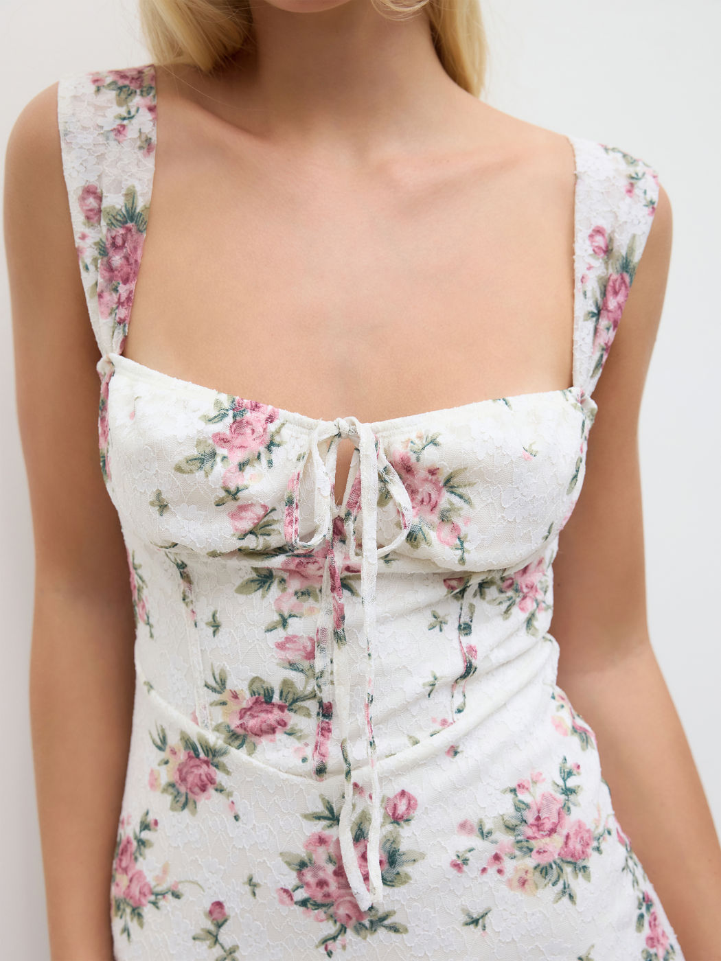 Lace Floral Knotted Ruffle Midi Dress