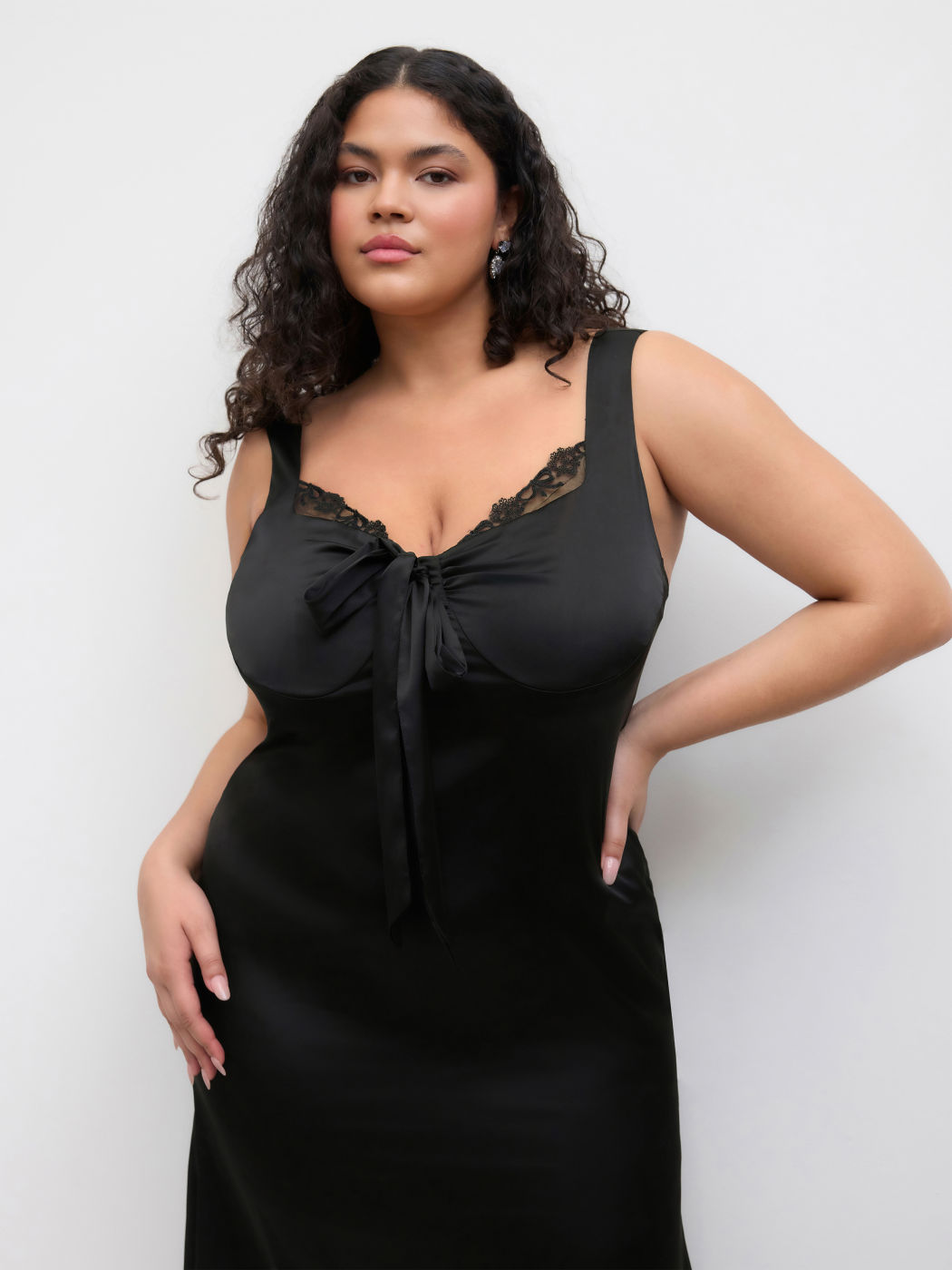 Satin Sweetheart Lace Bowknot Maxi Dress Curve & Plus