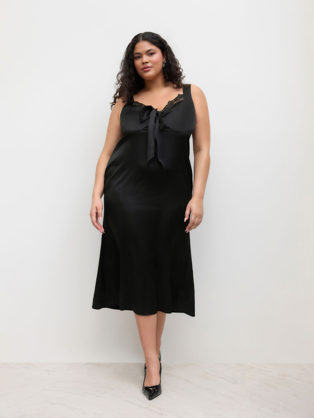 Satin Sweetheart Lace Bowknot Maxi Dress Curve & Plus