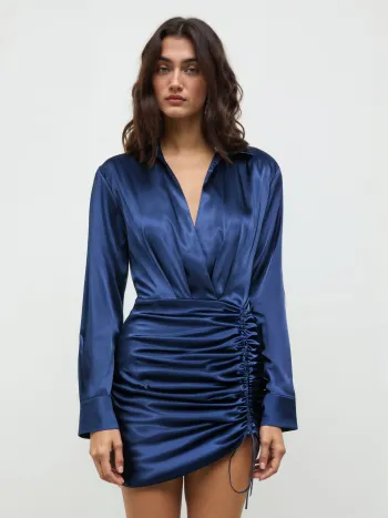 Mini abito a camicia in raso con coulisse solida