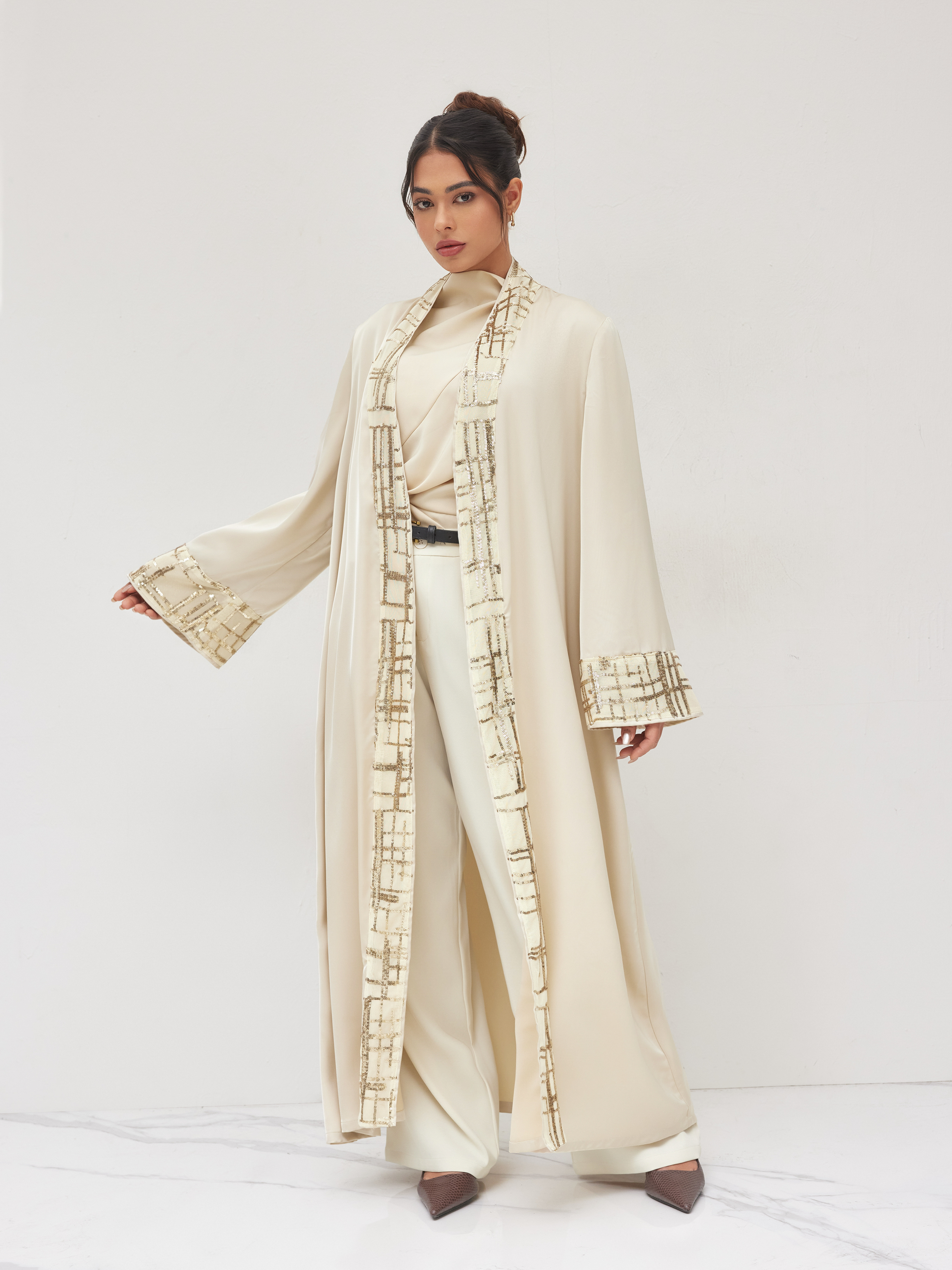 Strickstoff Oversize Seiden-Robe mit Kontrast-Sequins For Lässige ...