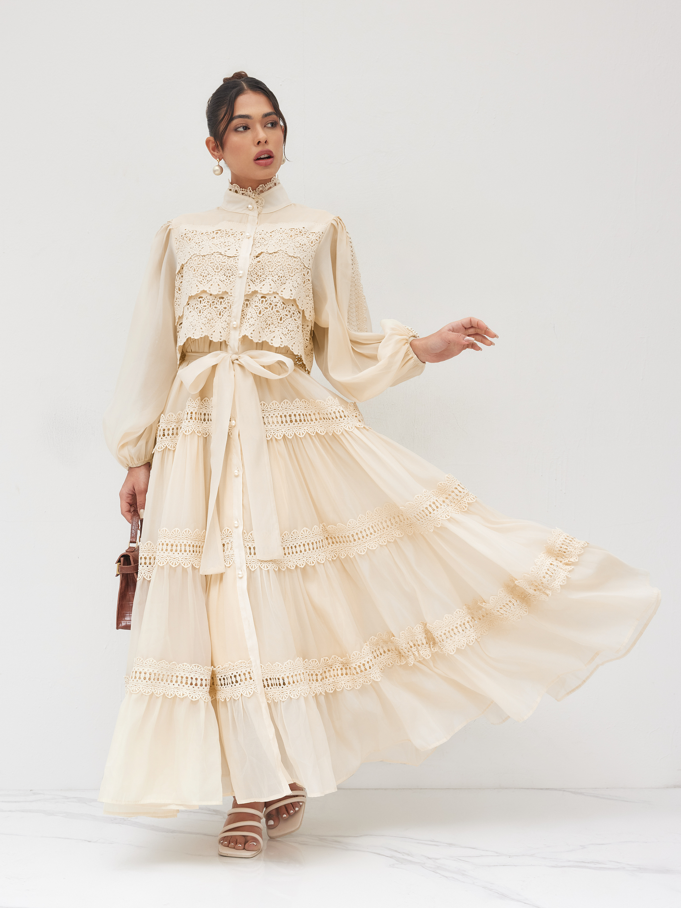 Lulu's サテン ノースリーブ モックネック マキシ ドレス 送関込 ノースリーブVネックサイド切替レースワンピース｜結婚式