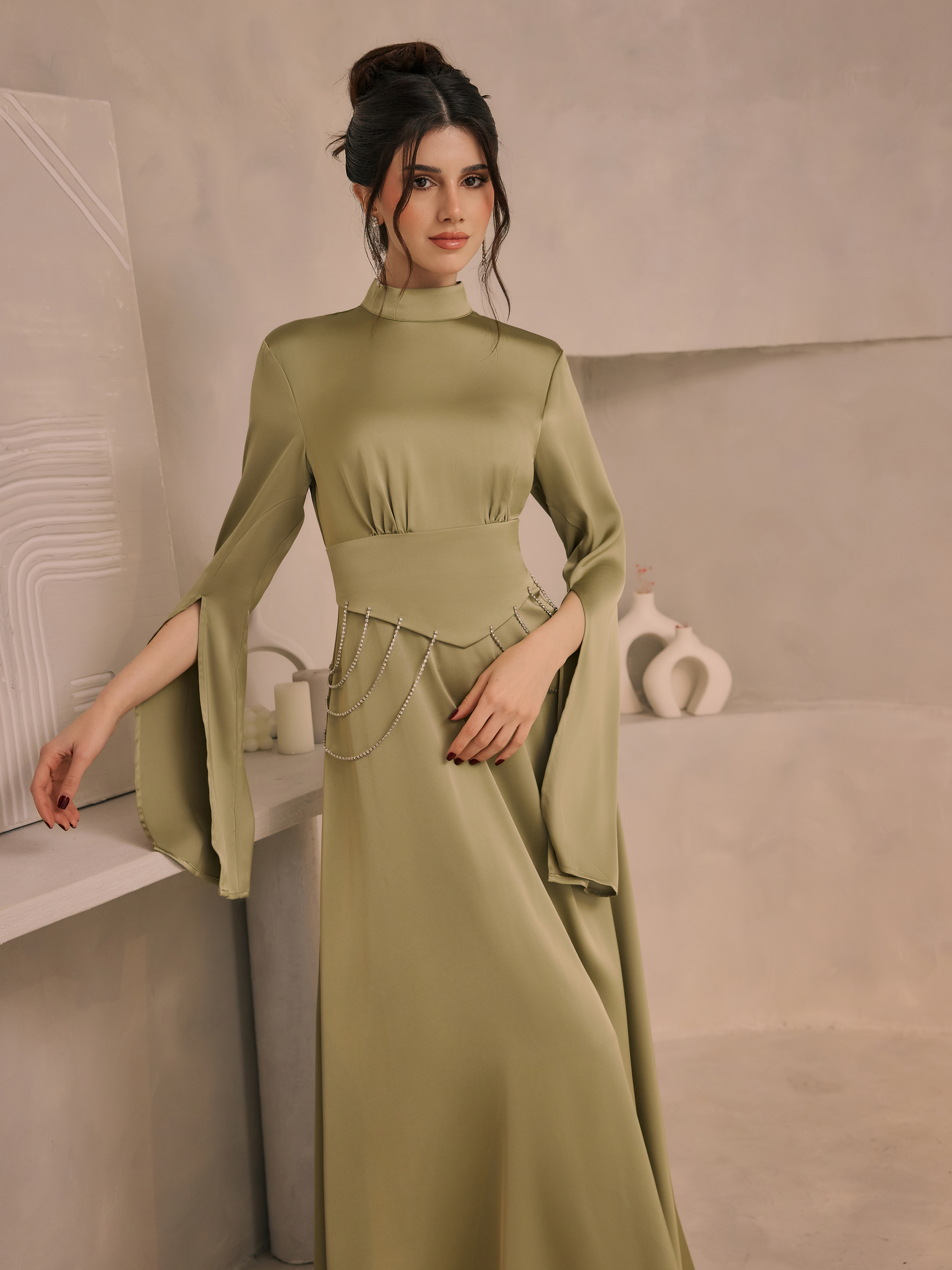 Robe de soirée Pour la fête Nouvel An Robe de fête Satin Satin Stand ...