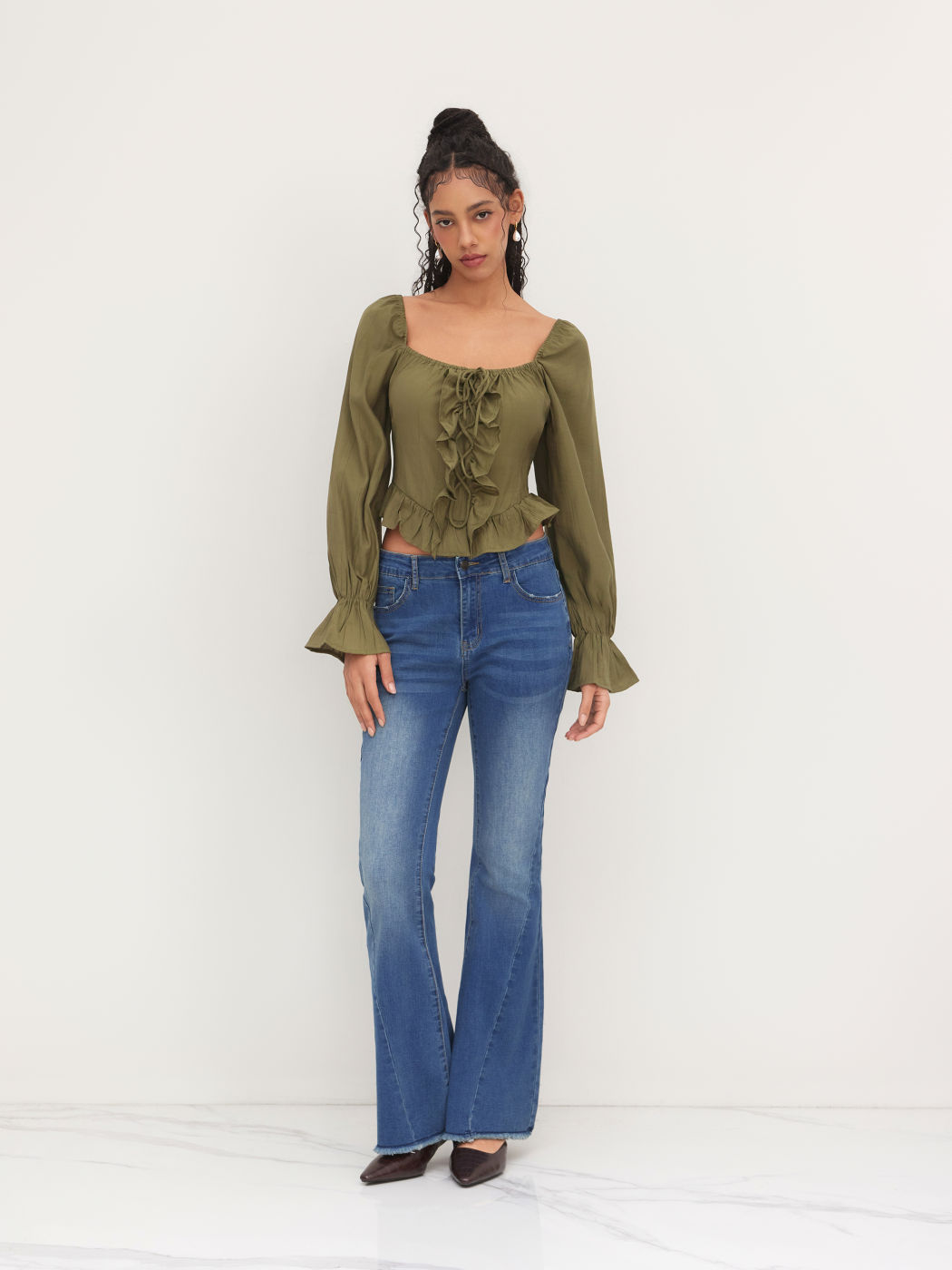 Square Neck Knotted Ruffle Hem Crop Blouse