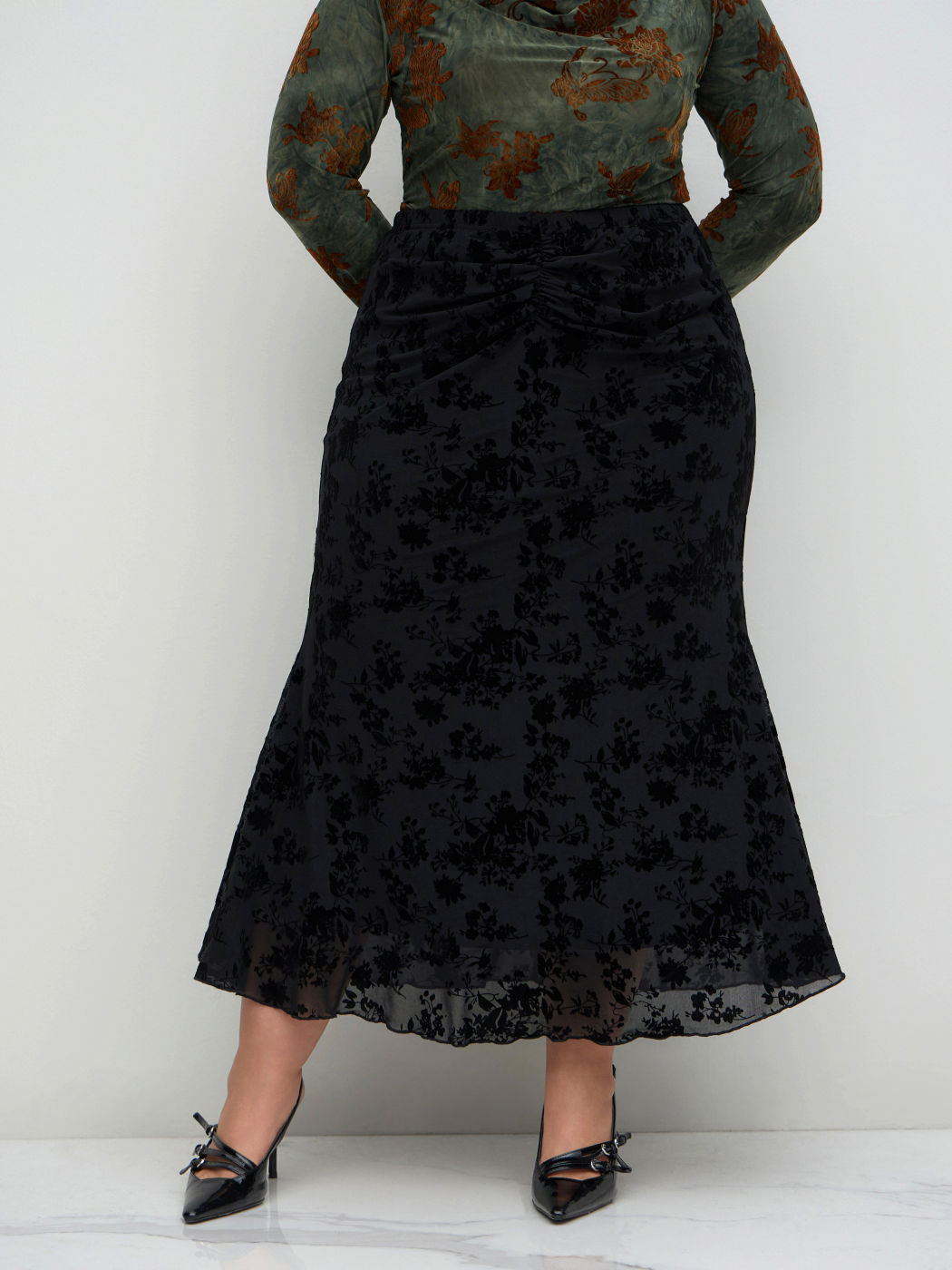 Mesh Mid Rise Floral Ruched Maxi Skirt Curve & Plus