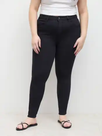 The Skinny Curve & Plus