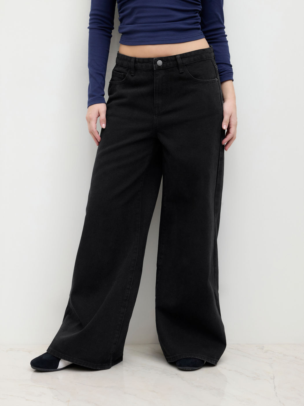 Tief sitzende, lockere Hosen