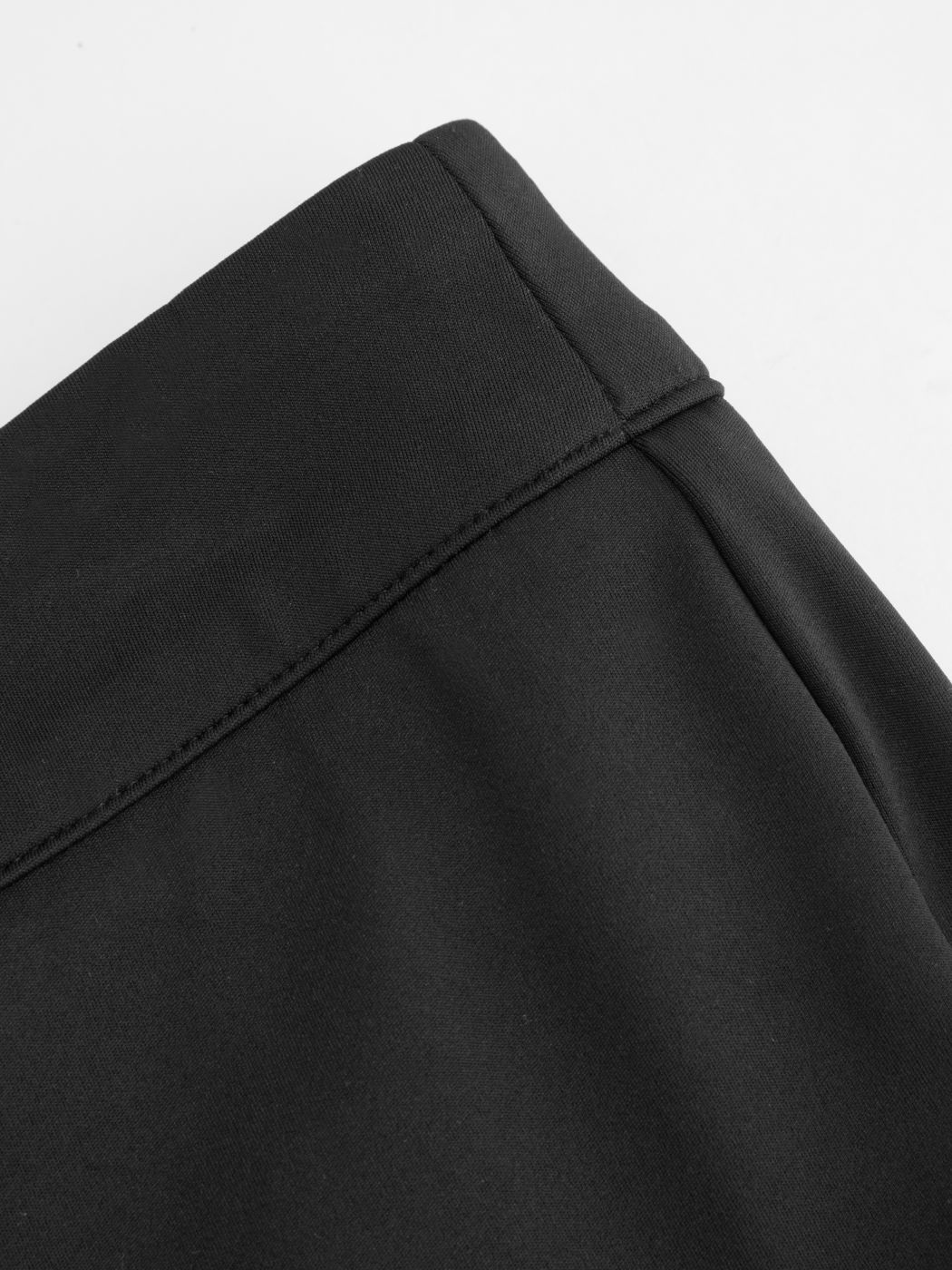 Mid Rise Knotted Capri Cigarette Trousers