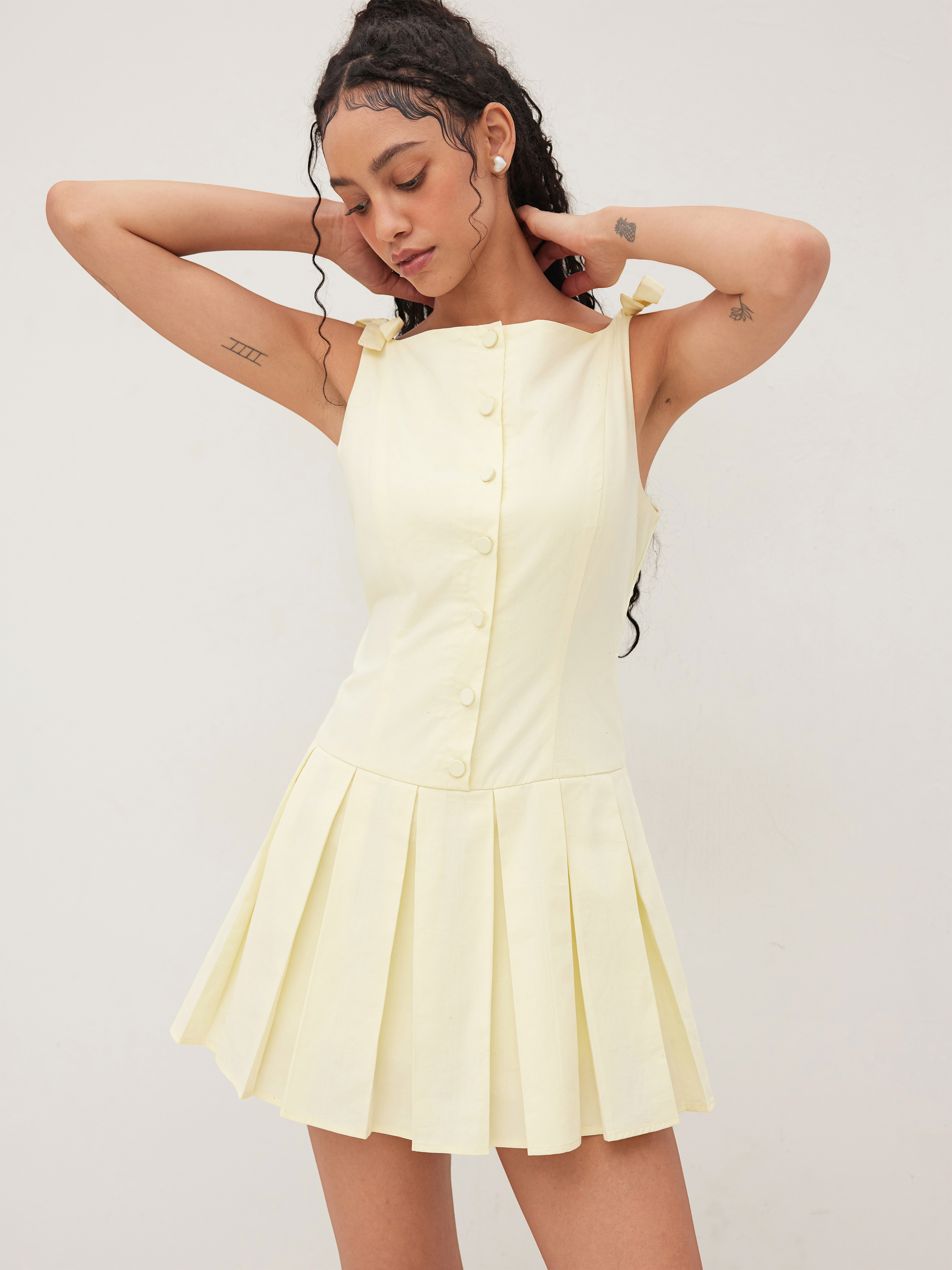 Tissé 100% Cotton Bowknot Pleated Backless Mini Dress For Décontracté quotidien