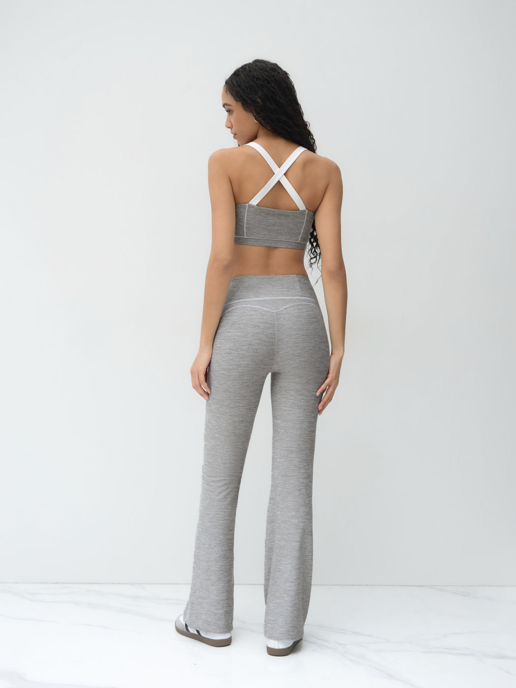 Scoop Neckline Contrasting Binding Criss Cross Active Bra & Low Rise Constrast Binding Flared Active Trousers Set With Removable Padding