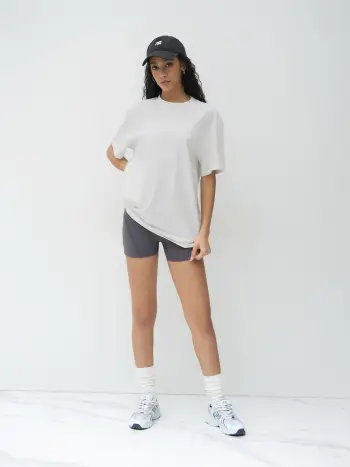 100% cotone T-shirt oversize con scollo rotondo