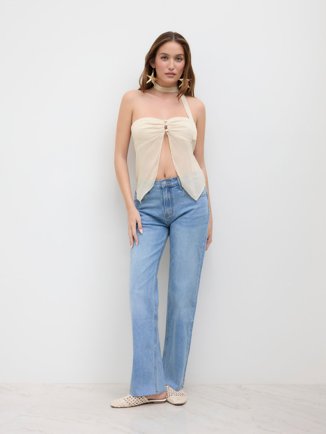 Top a fascia con spacco in chiffon e sciarpa