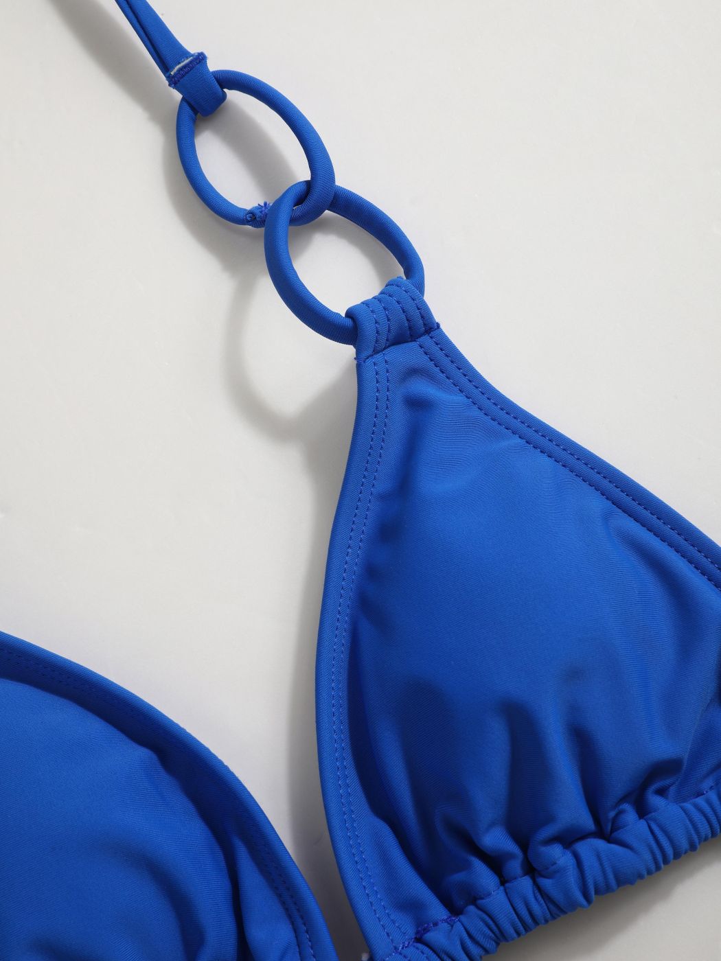 Bikini set con scollo all'americana e nodo laterale