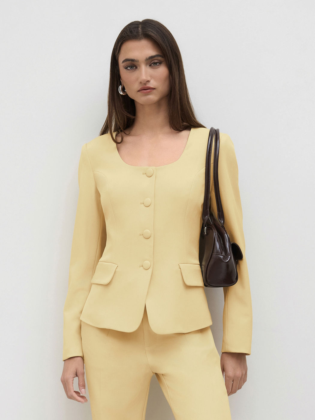 U-neckline Split Blazer