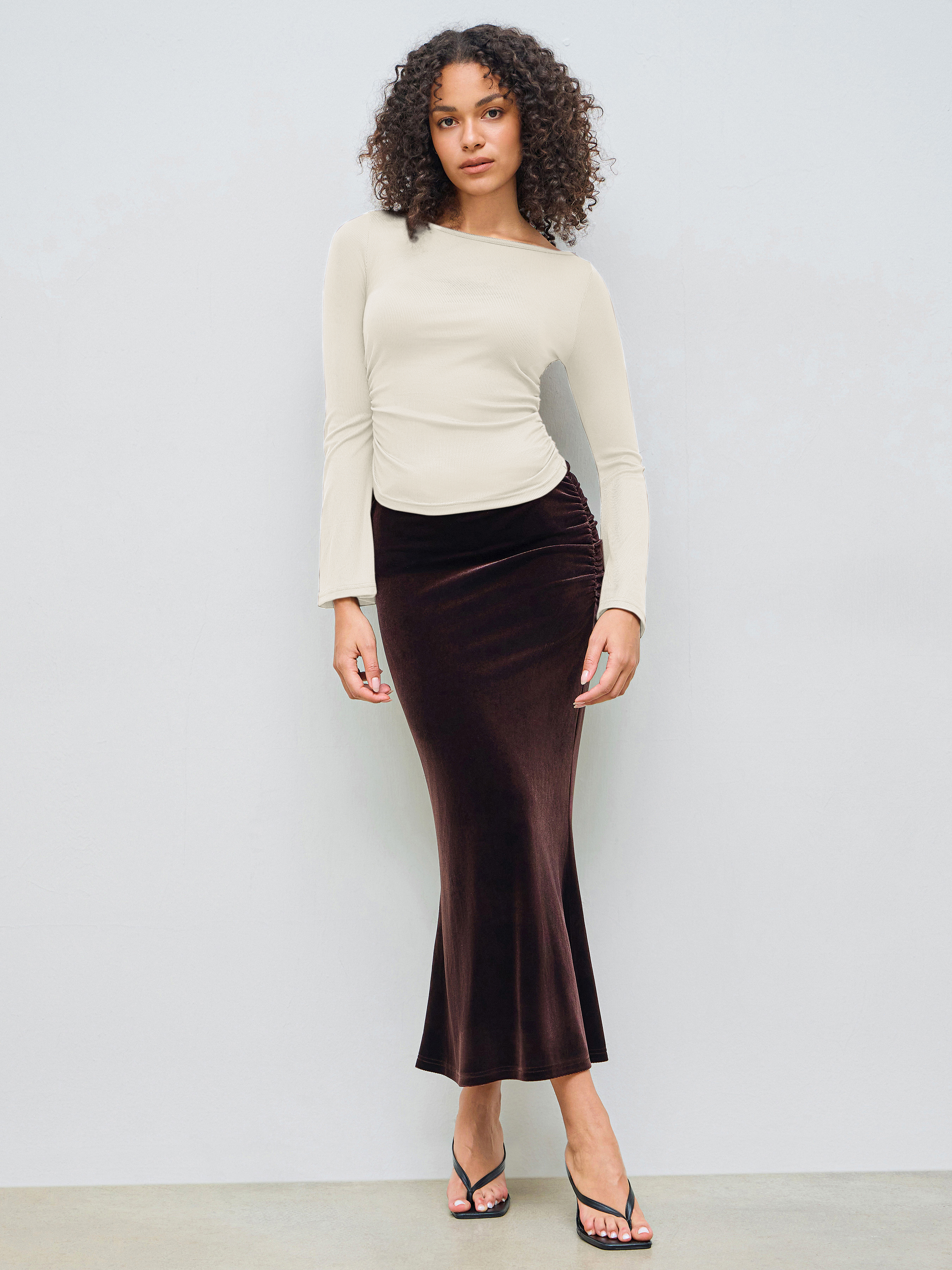 U-neckline Two Tone Twist Long Sleeve Top