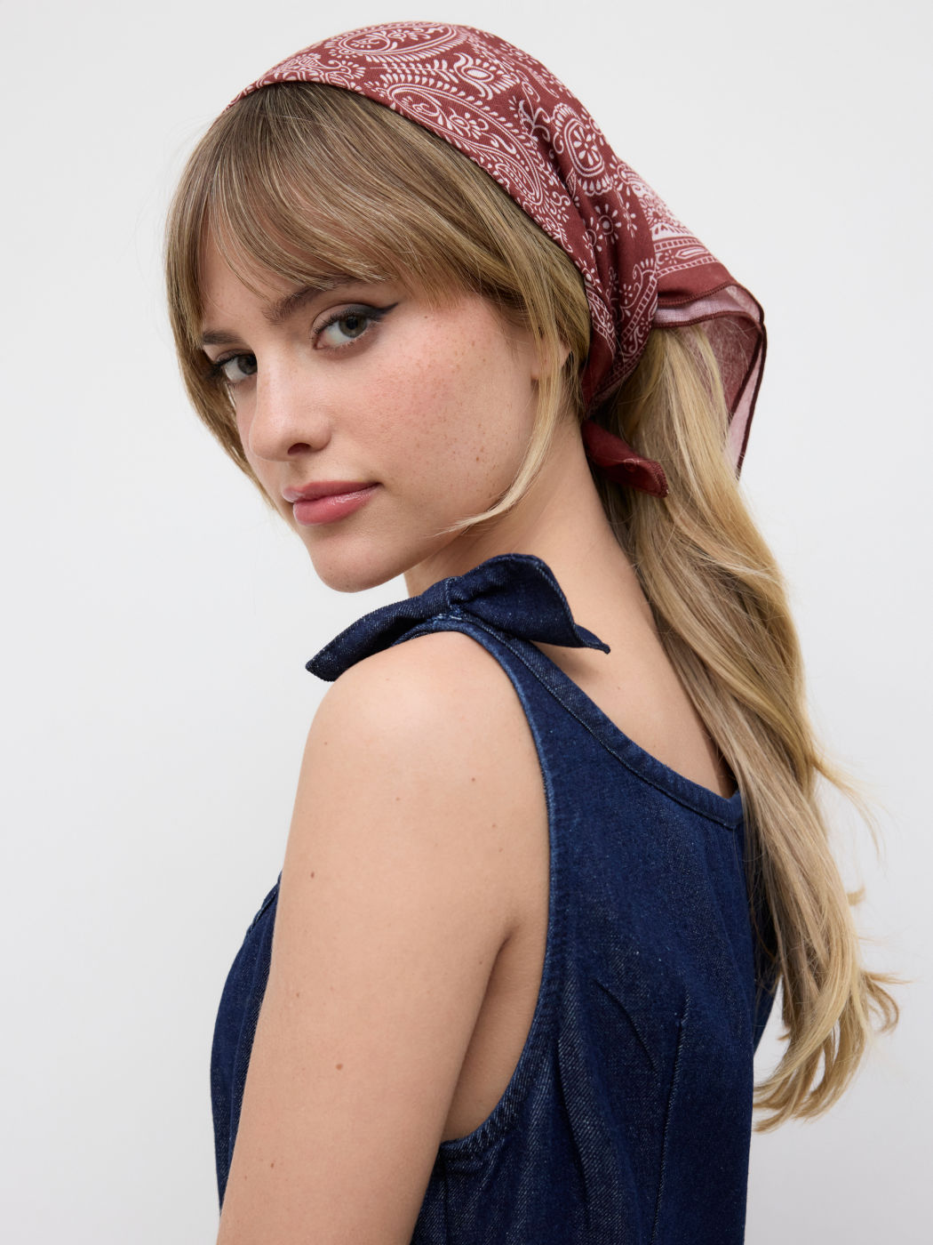 FLORAL SQUARE HEADSCARF