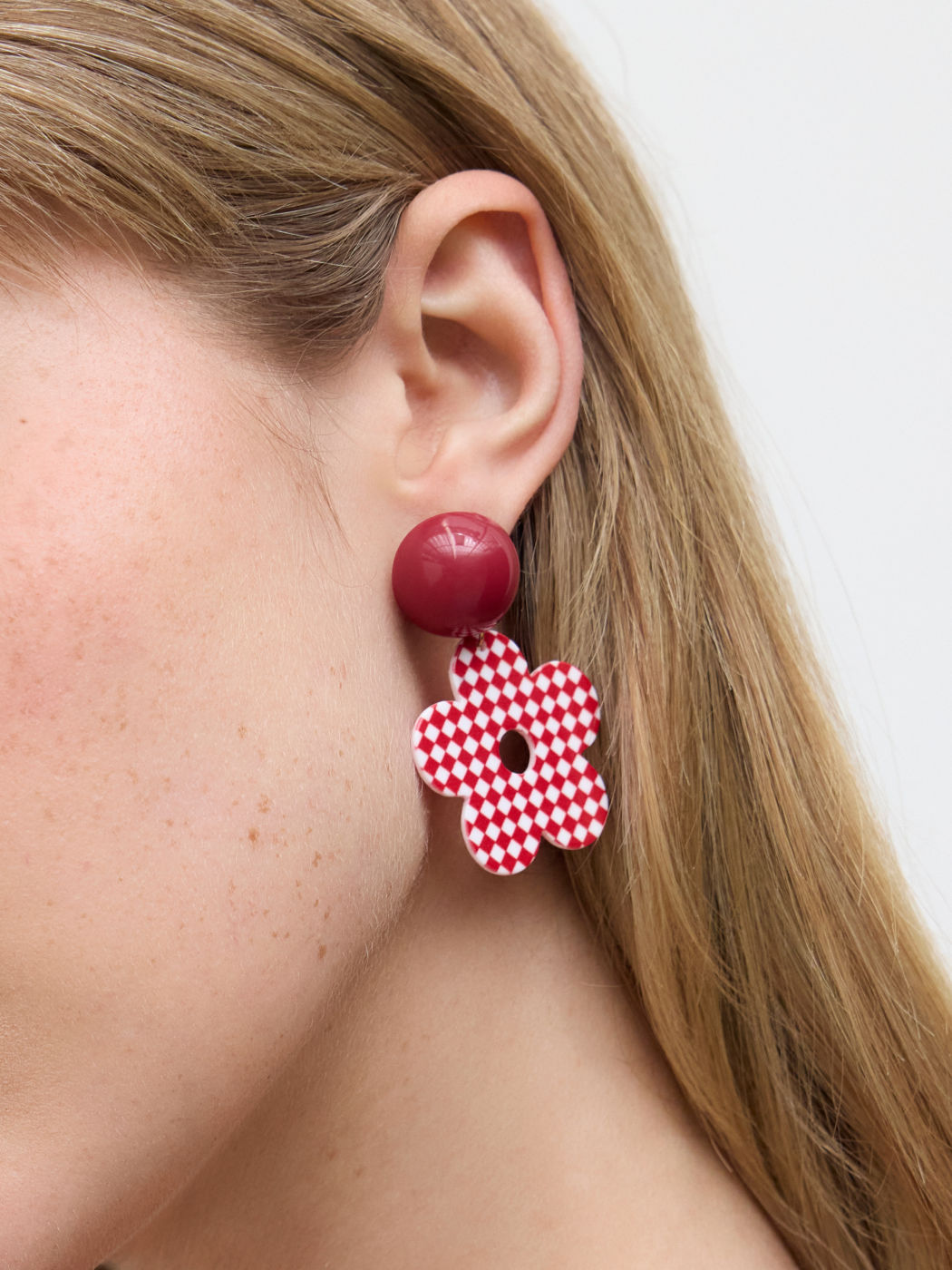 Gingham-Blumen-Anhängerohrringe