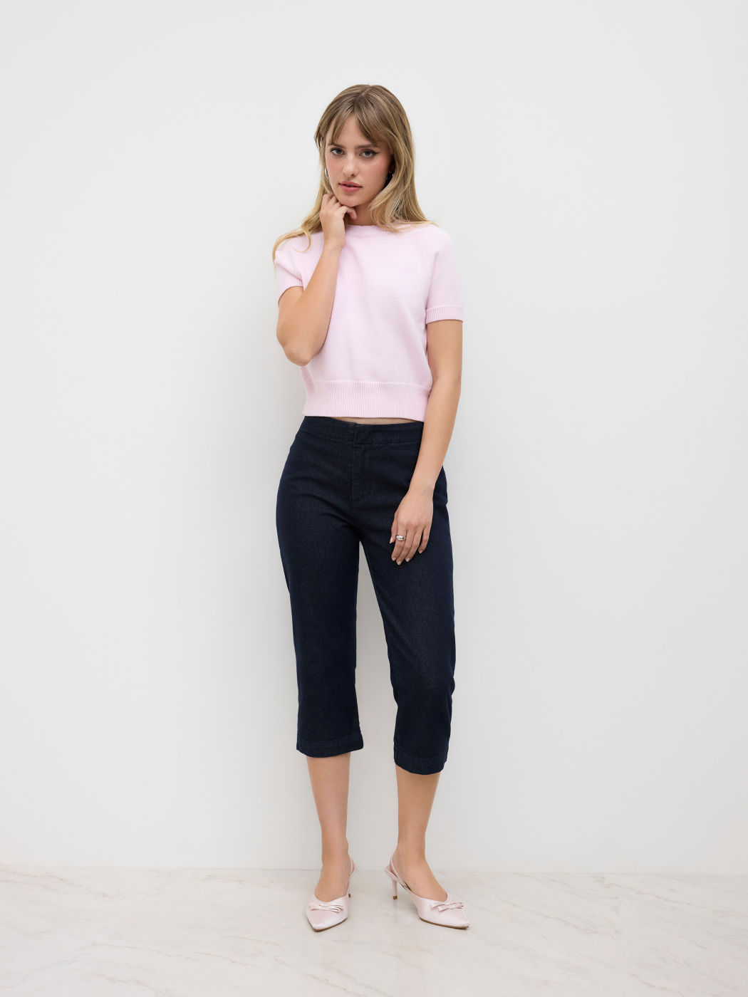 Stretch Denim Low Rise Straight Leg Capri Jeans