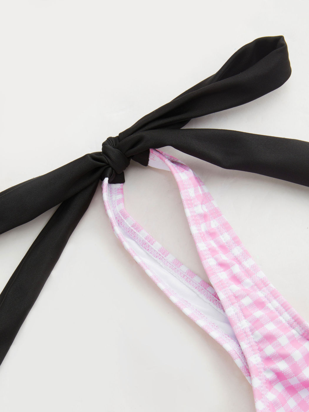 Costume da bagno intero modellante con fiocco in percalle e increspato