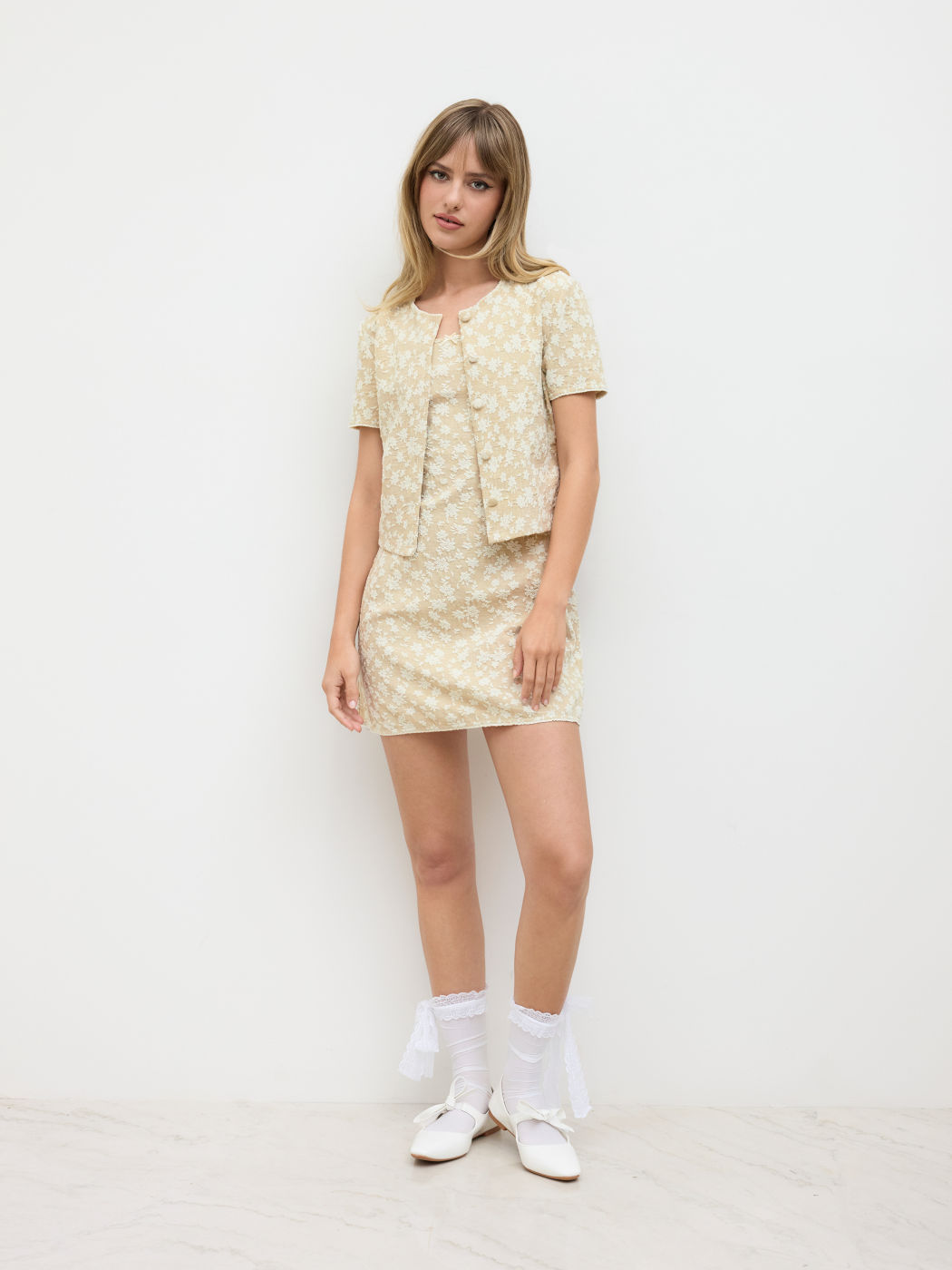 Jacquard Round Neckline Floral Short Sleeve Top