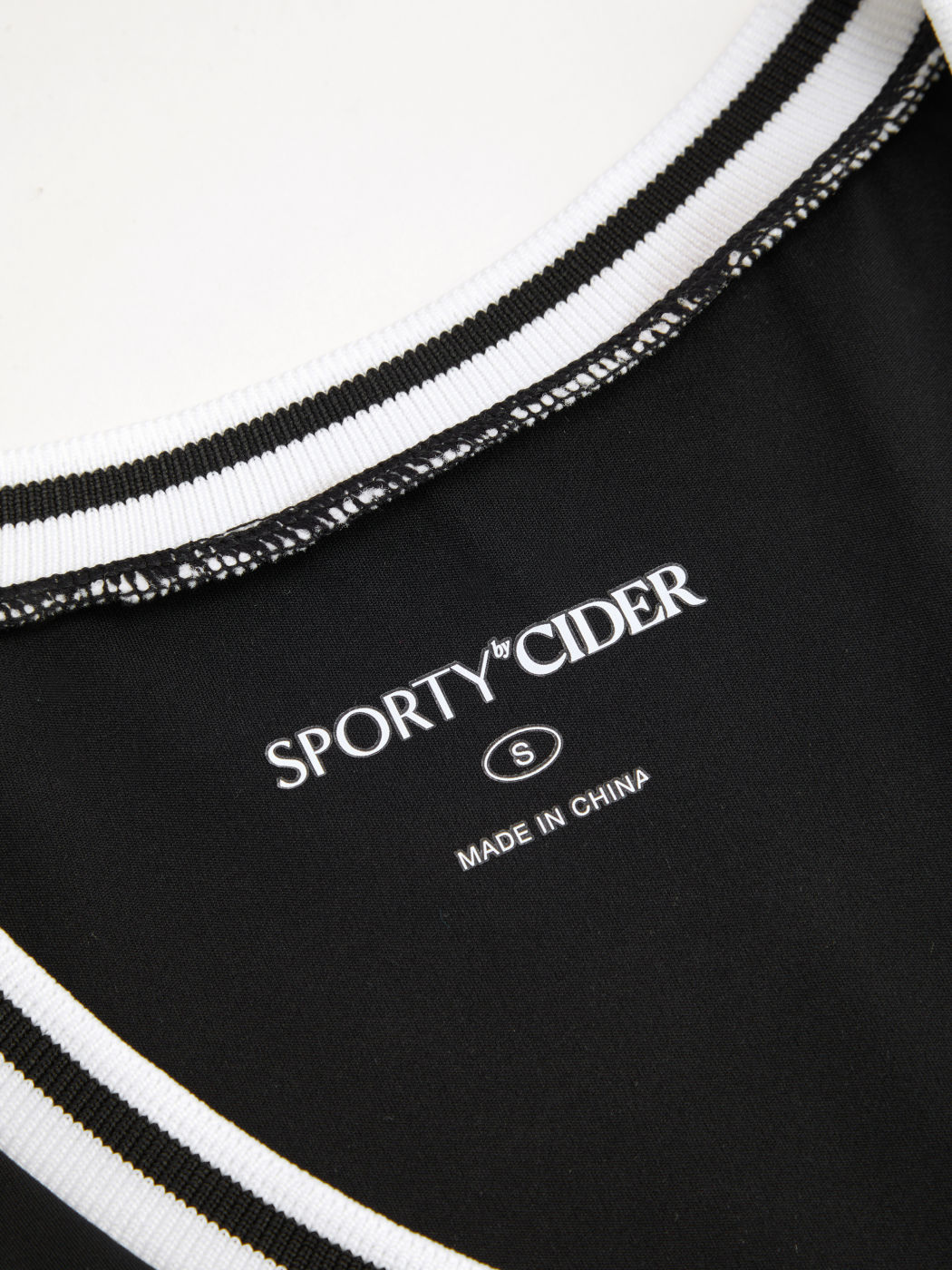 CIDERAIRY™ V-neck Contrasting Binding Active Dress
