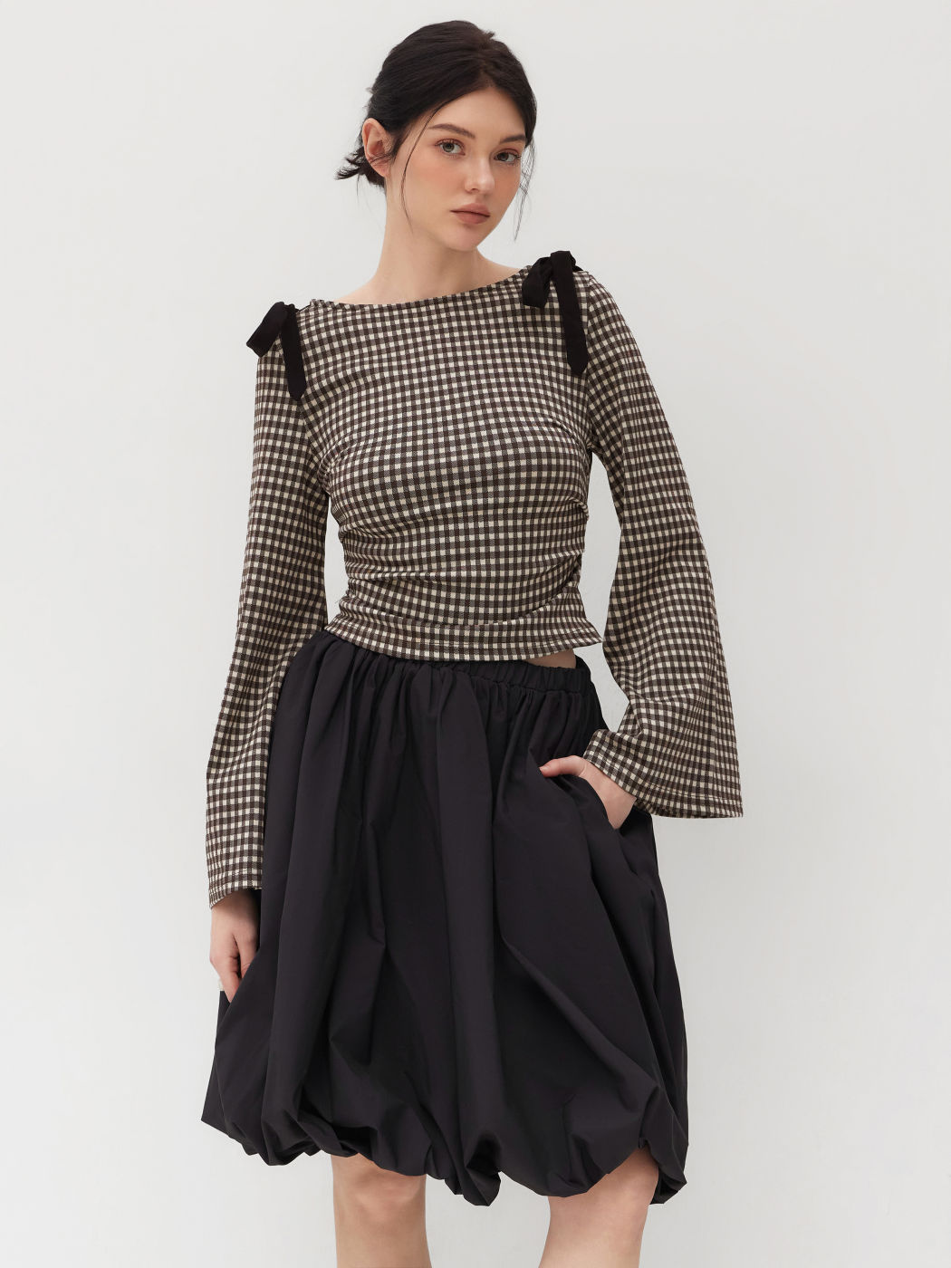Langärmliges Oberteil mit Bootshals, Gingham-Muster, Schleife und Rüschen