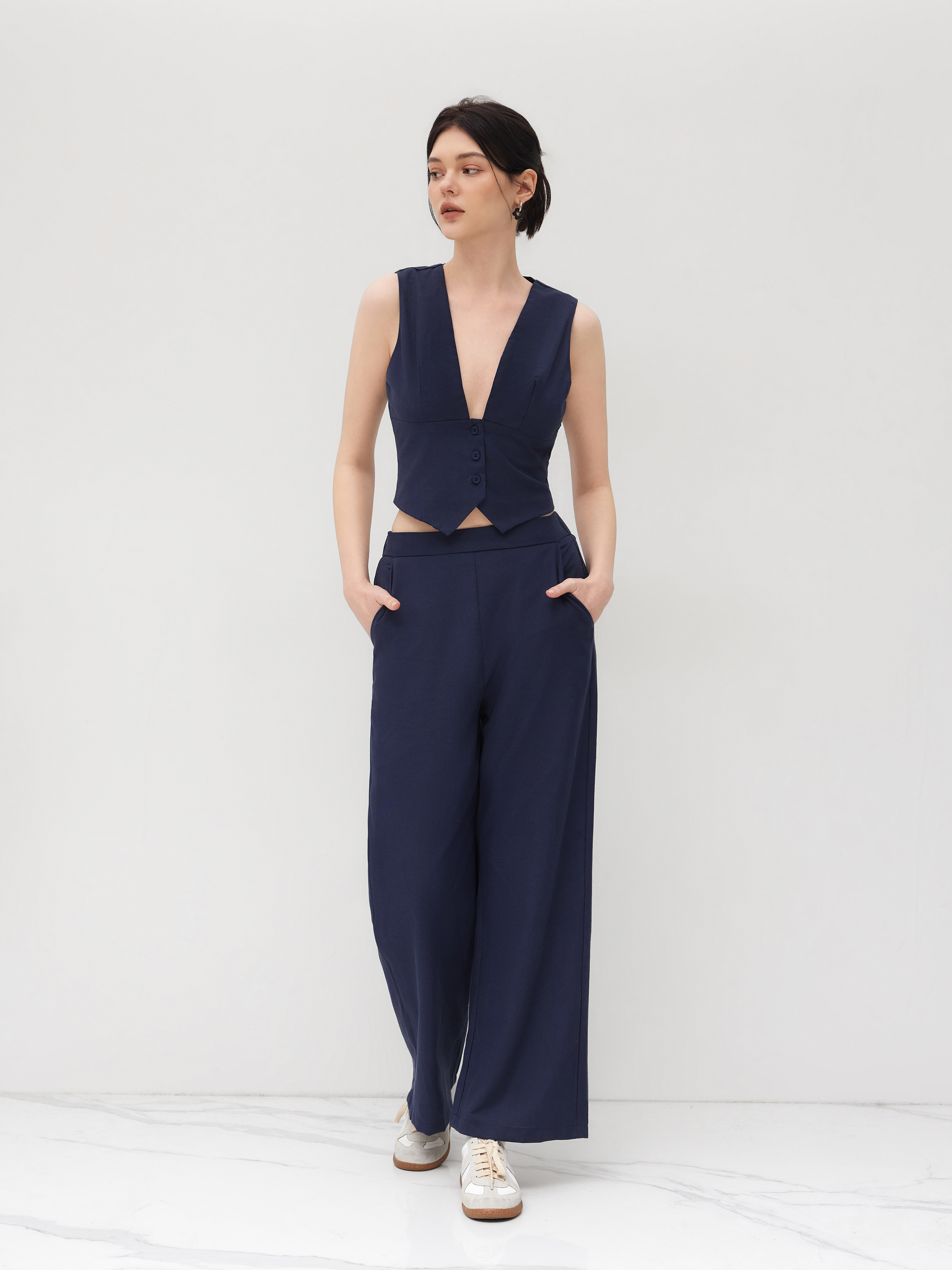 Woven Cotton-blend V-neck Solid Button Vest & Mid Rise