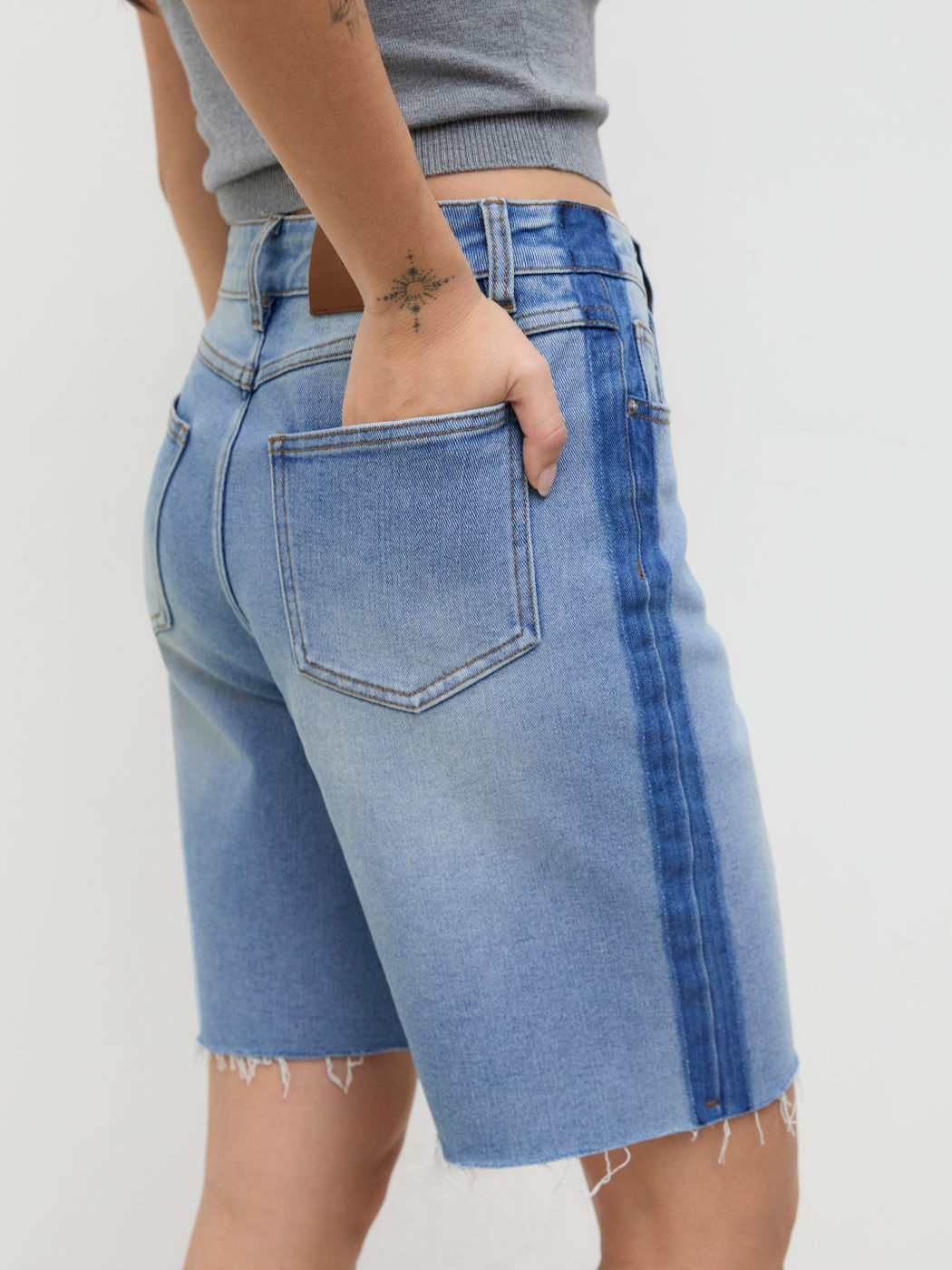 Stretch Cider Denim Mid Rise Raw Hem Jorts