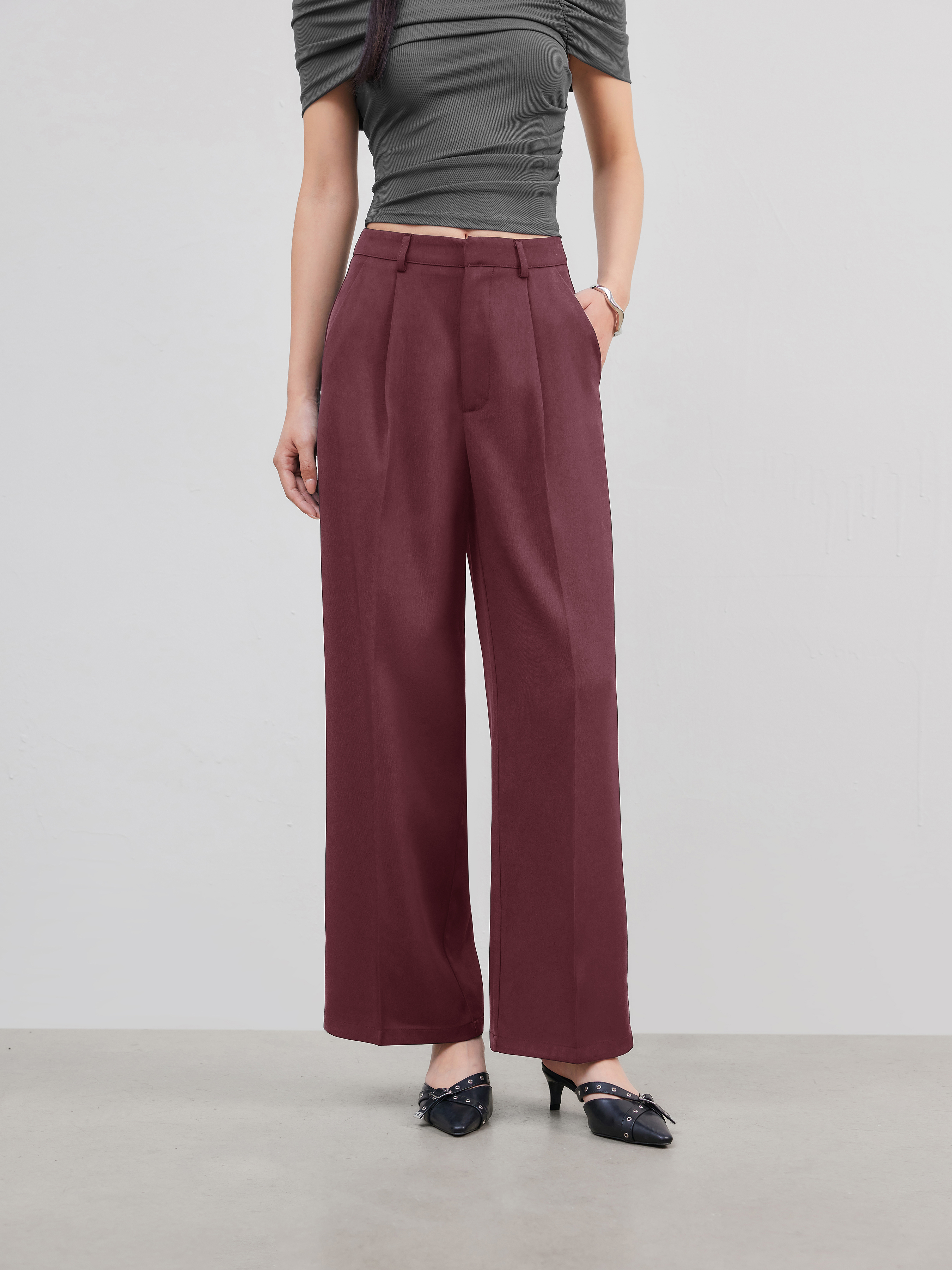 Woven Petite Mid Rise Pleated Straight Leg Pants For