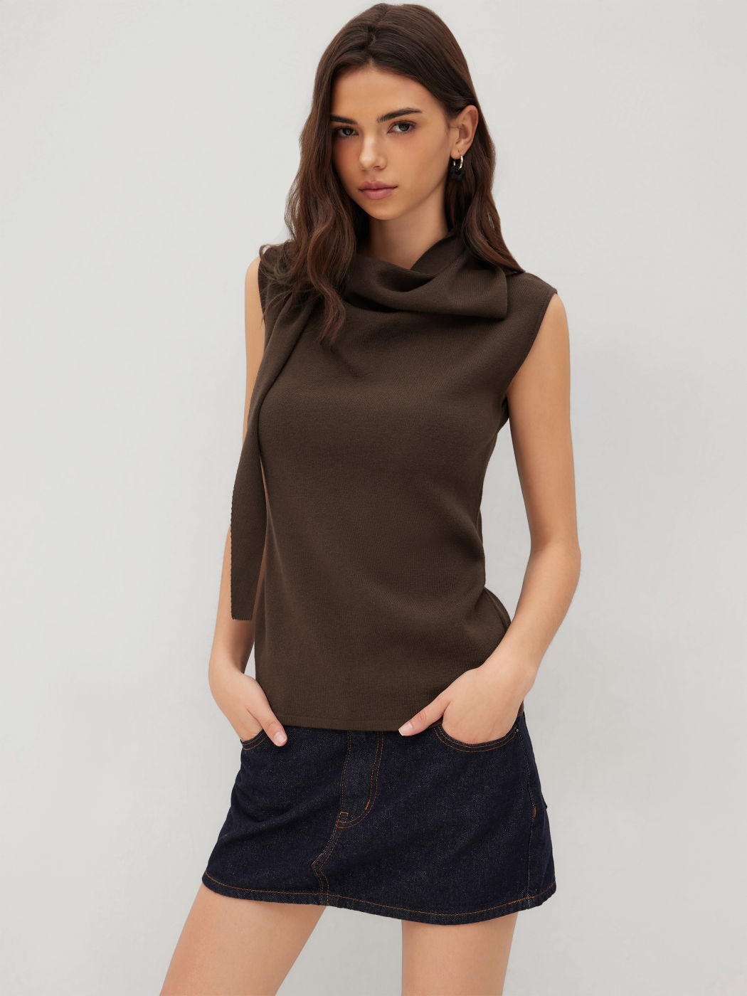 Knit Halter Neckline Ruched Tank Top